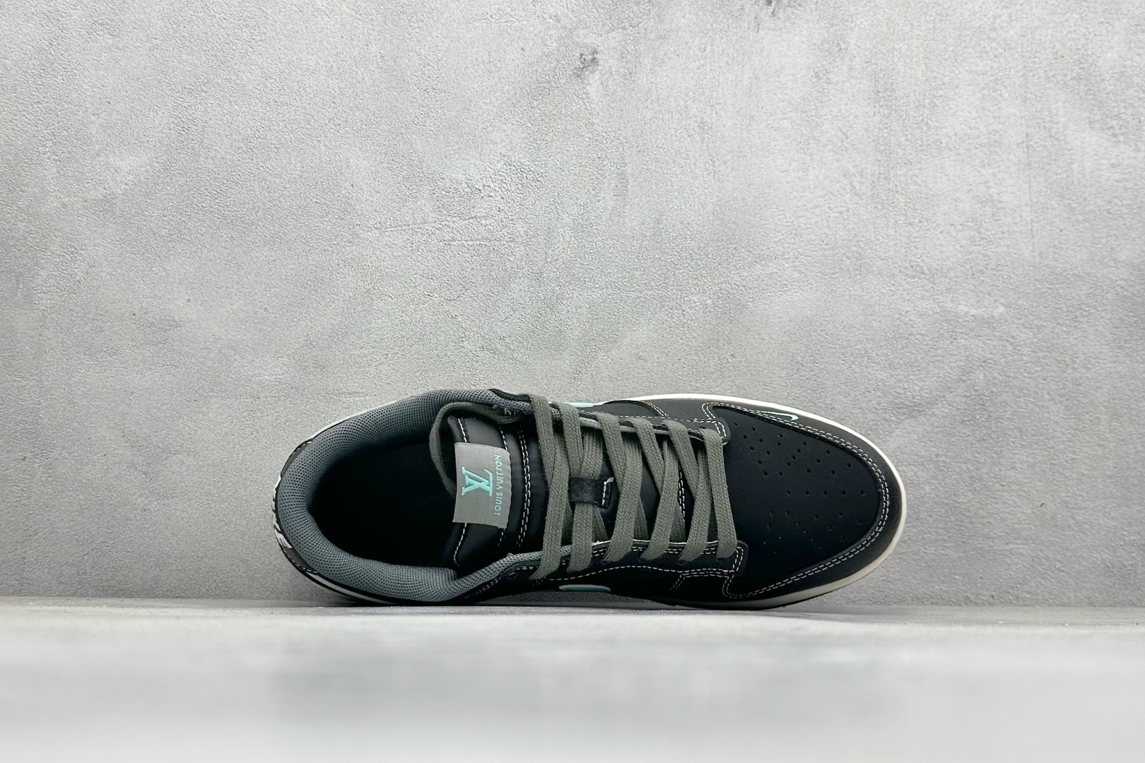 280 Nike SB Dunk Low x Louis Vuitton 黑蓝小勾  JP1628-033