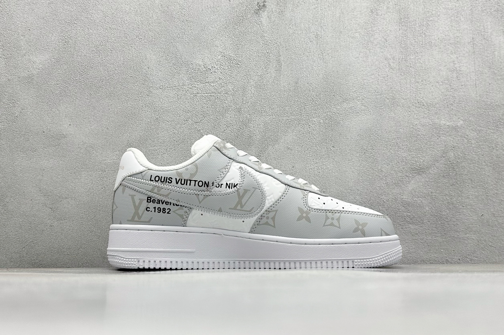 图片[2]-YH版 LV x Air Force 1 Low 联名印花 原楦头原纸板 打造纯正空军版型 #专注外贸渠道 全掌内置蜂窝气垫 #原盒配件 原厂中底钢印、拉帮完美 官方同步上架 货号：MS0232 尺码：40-46-选品中心