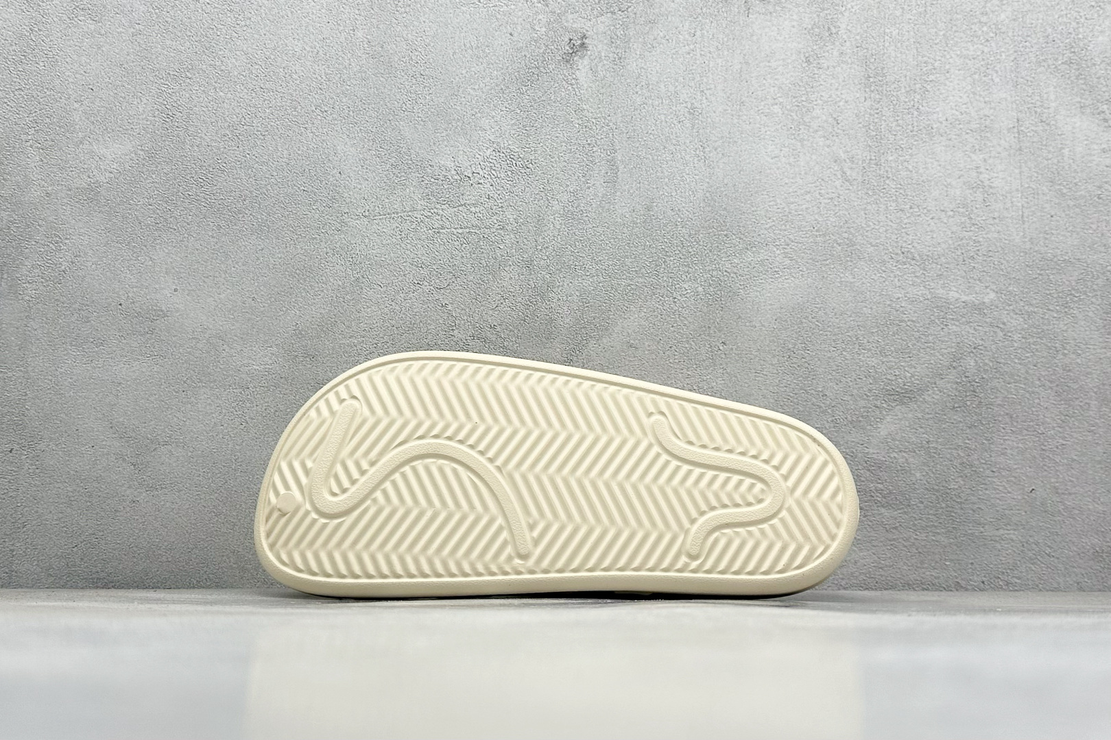 90  YH版AD Adilette Clogs 外穿一体成型防滑运动拖鞋 JH9850
