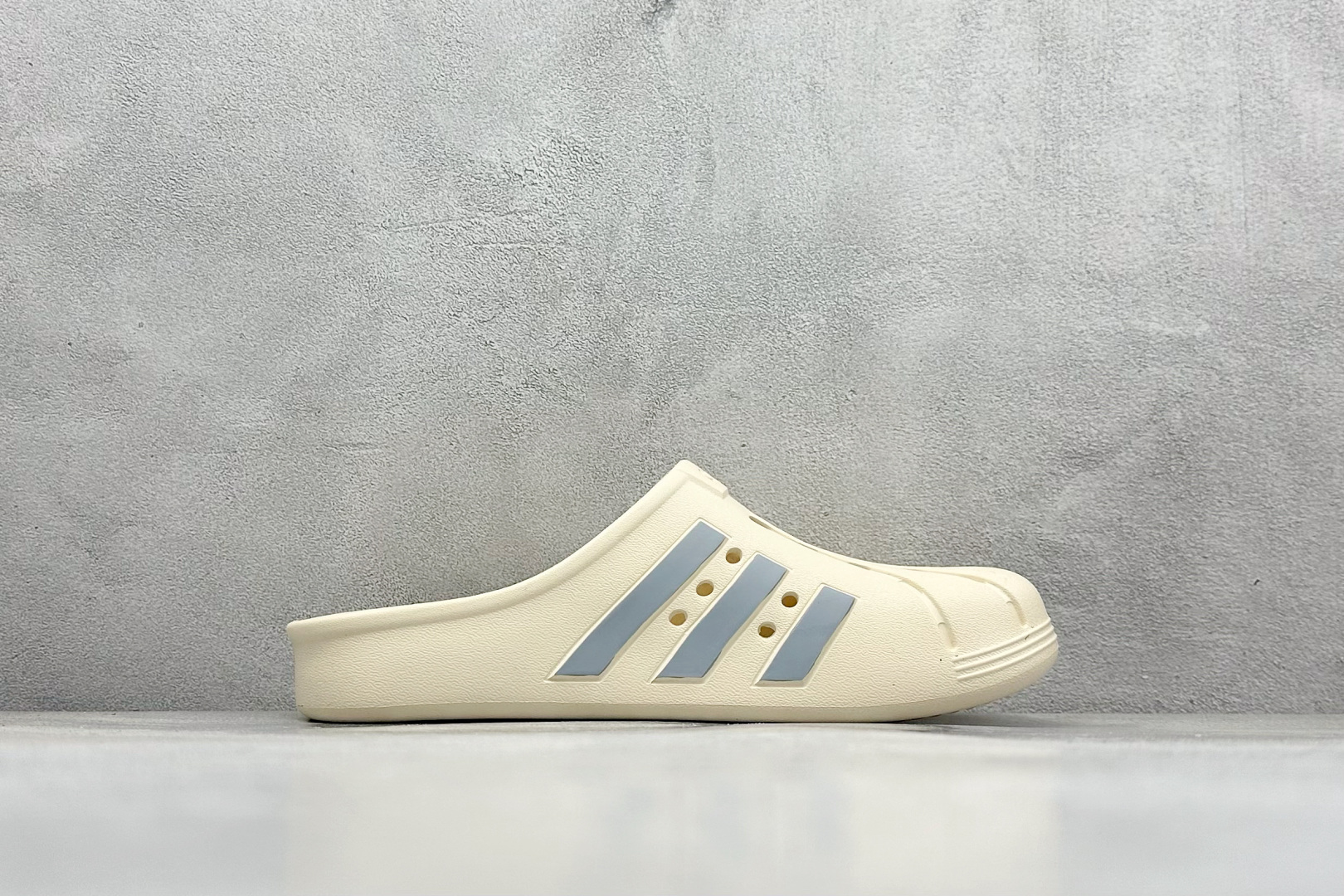 90  YH版AD Adilette Clogs 外穿一体成型防滑运动拖鞋 JH9850