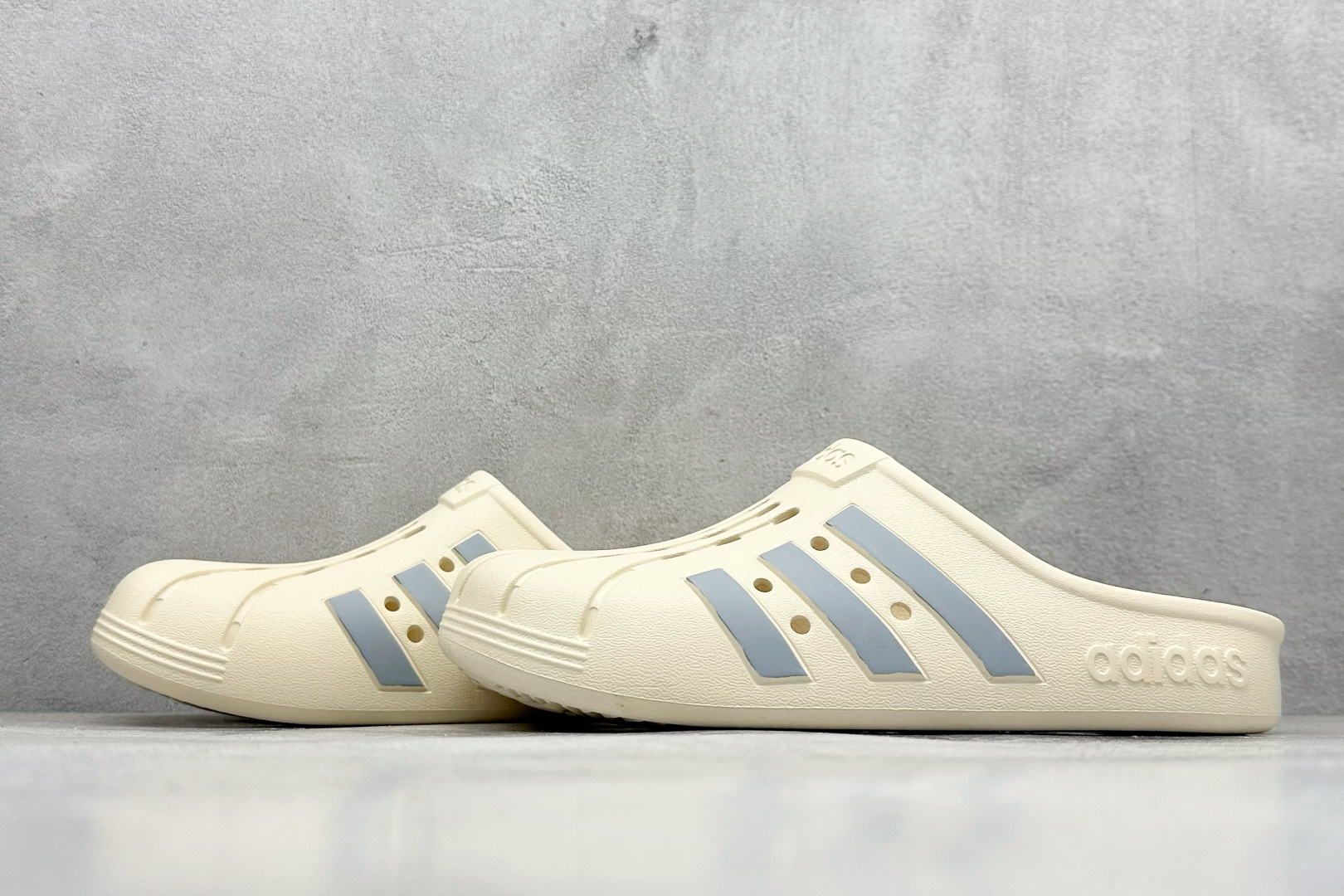 90  YH版AD Adilette Clogs 外穿一体成型防滑运动拖鞋 JH9850
