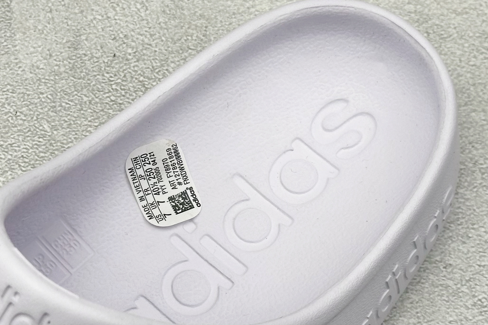 90  YH版AD Adilette Clogs 外穿一体成型防滑运动拖鞋  FY8970