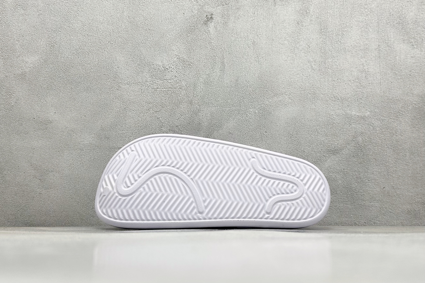 90  YH版AD Adilette Clogs 外穿一体成型防滑运动拖鞋  FY8970