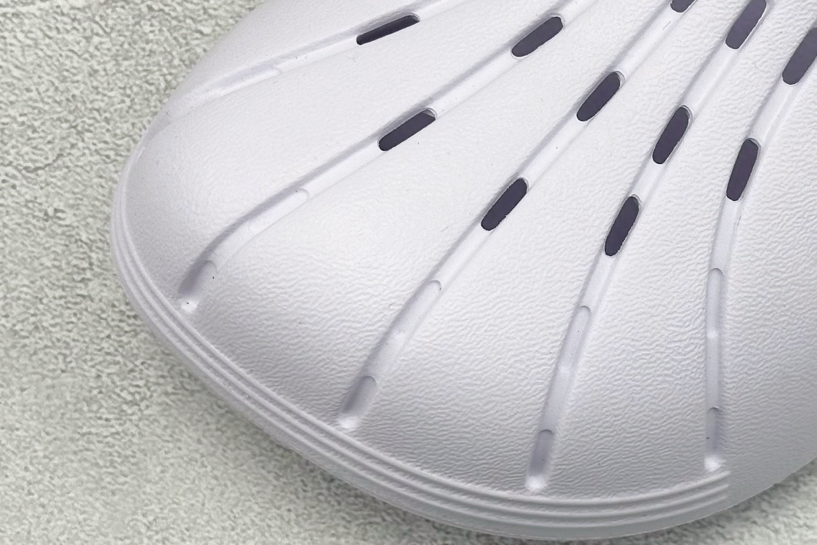 90  YH版AD Adilette Clogs 外穿一体成型防滑运动拖鞋  FY8970