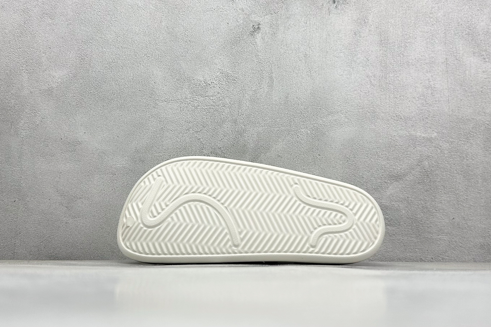 90  YH版AD Adilette Clogs 外穿一体成型防滑运动拖鞋 JH9849
