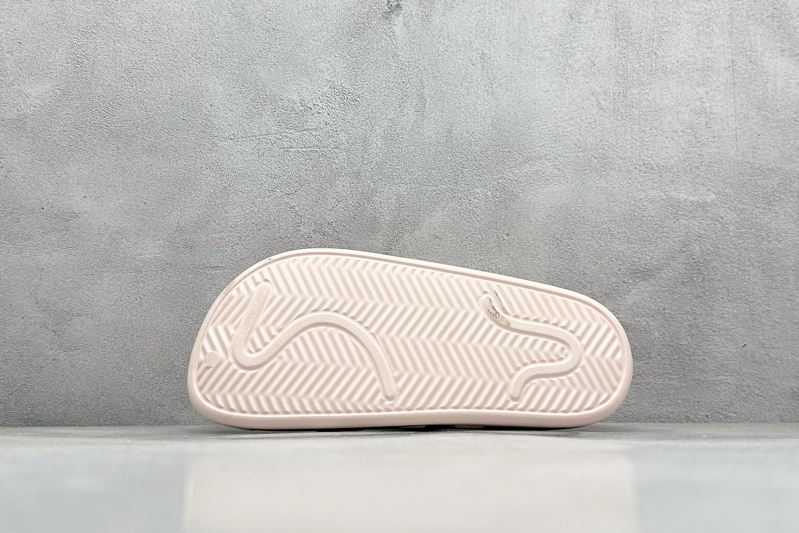90  YH版AD Adilette Clogs 外穿一体成型防滑运动拖鞋  FY6045