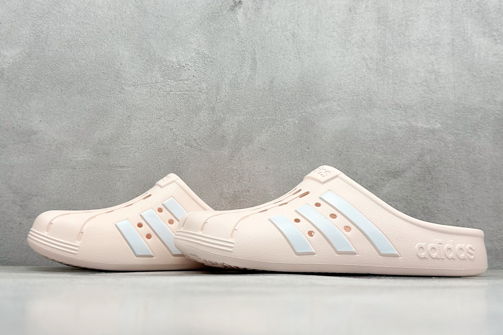 90  YH版AD Adilette Clogs 外穿一体成型防滑运动拖鞋  FY6045