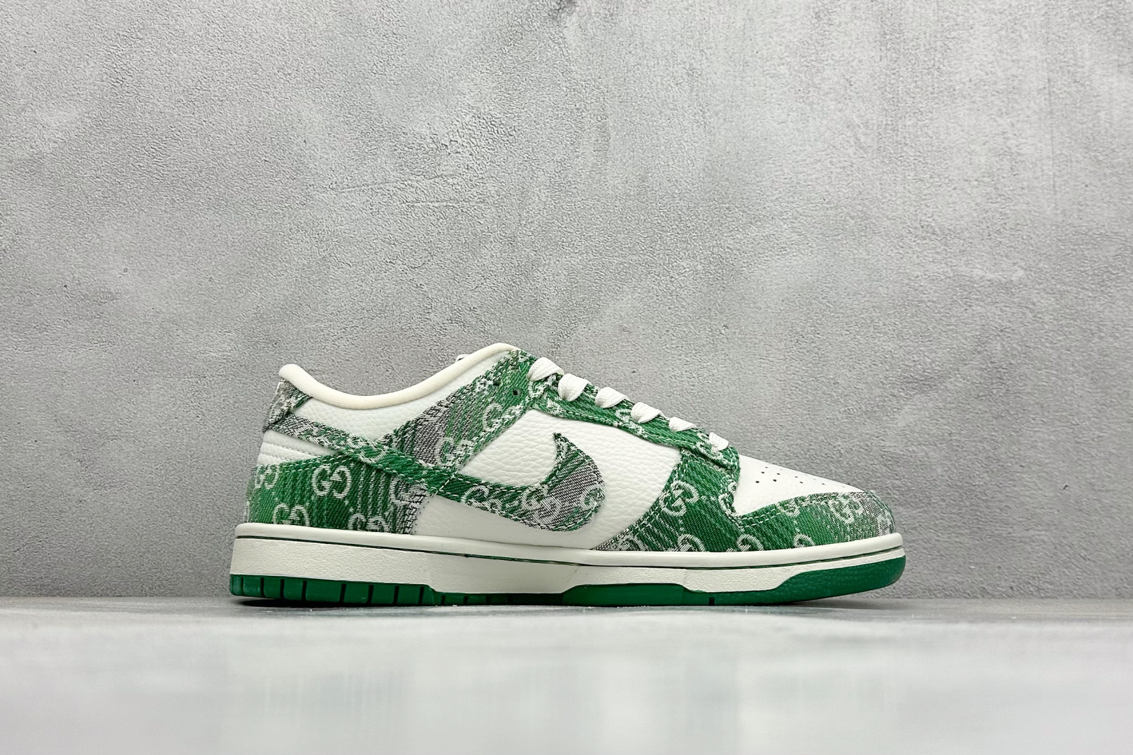 280 SC版Nike SB Dunk Low x Louis Vuitton 绿白小勾 SC9207-420