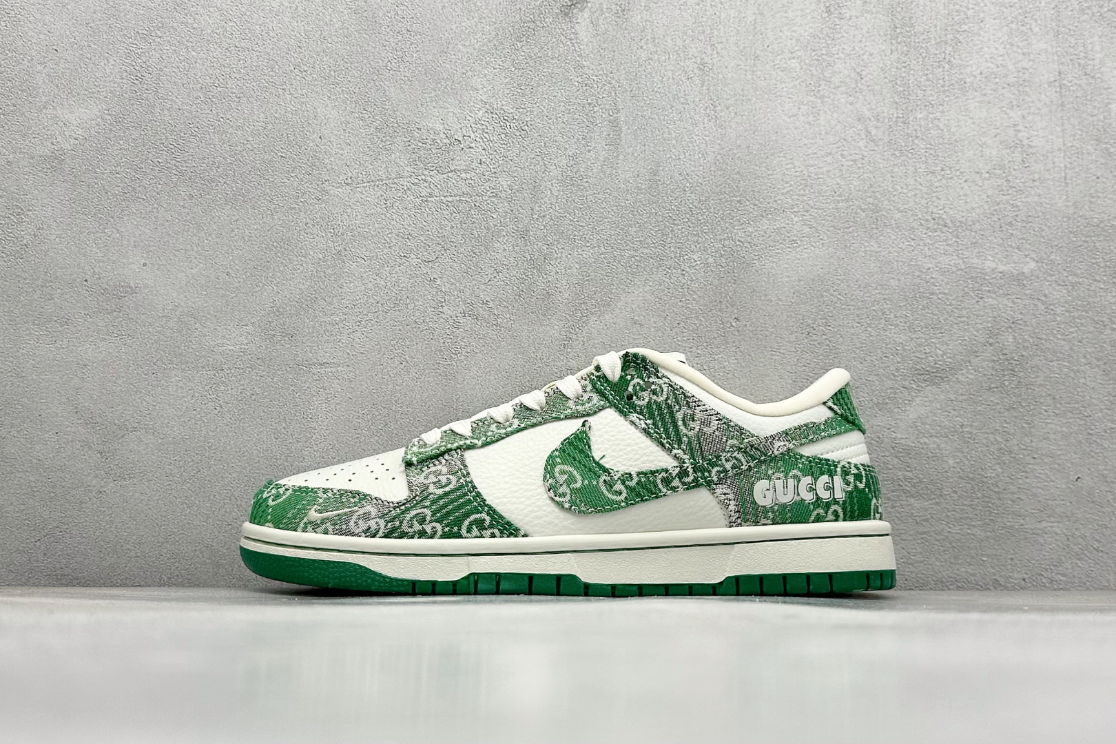 280 SC版Nike SB Dunk Low x Louis Vuitton 绿白小勾 SC9207-420