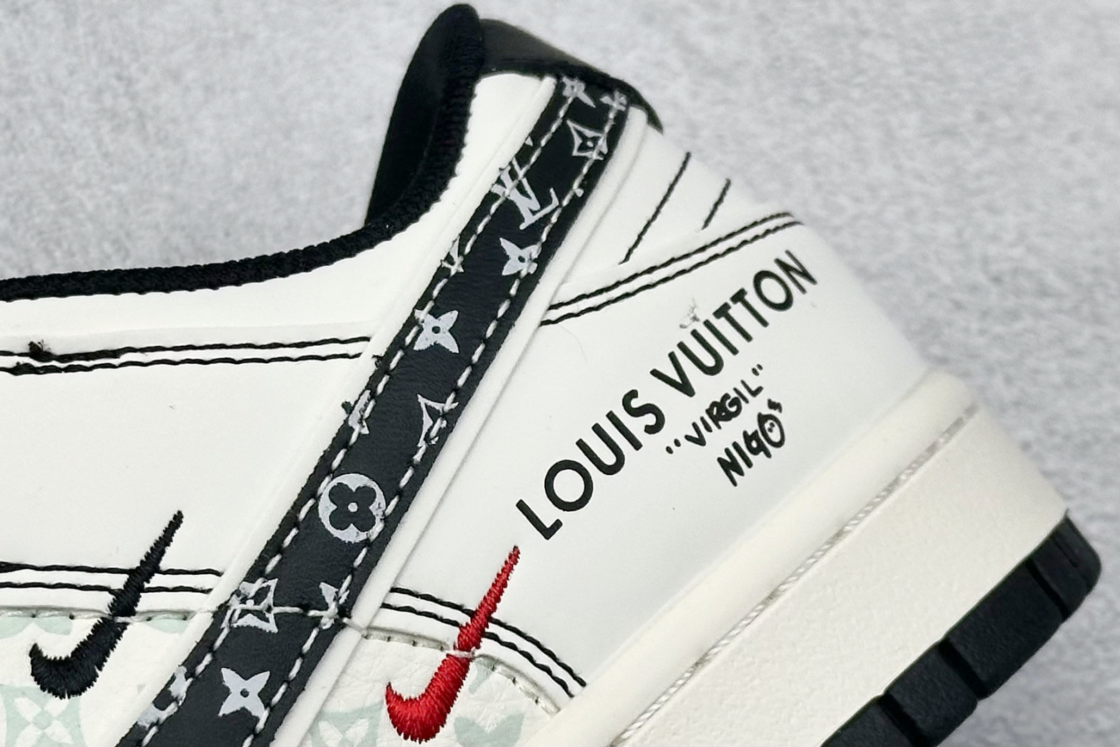 280 XC版Nike SB Dunk Low LV联名 黑勾印花 周年高端定制 低帮休闲板鞋 YX5066-365