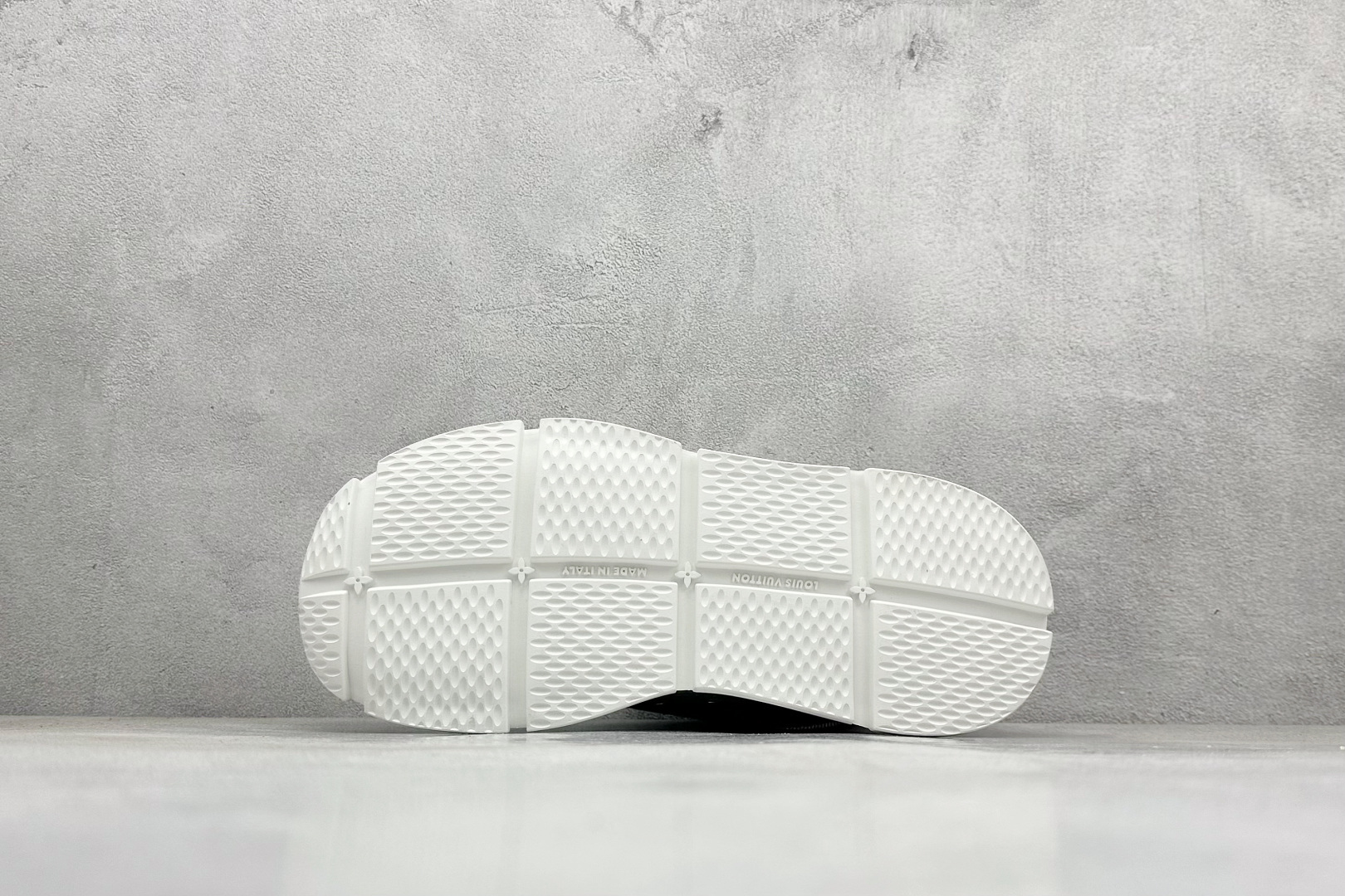 图片[4]-LV路易威登 Louis Vuitton Trainer Sneaker Low 低帮复古休闲运动文化百搭篮球板鞋 尺码：36-45-选品中心