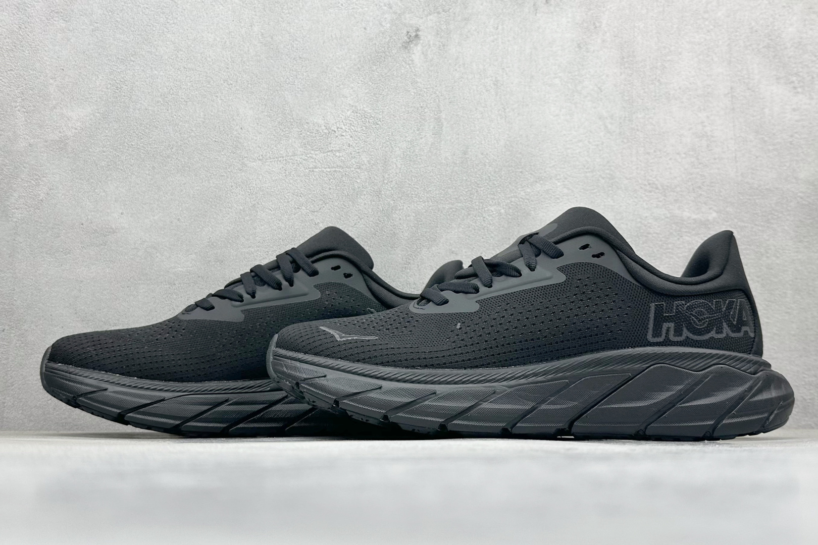 180 BF版HOKA ONE ONE Arahi 7 低帮专业越野跑步鞋  1147850 BBLC