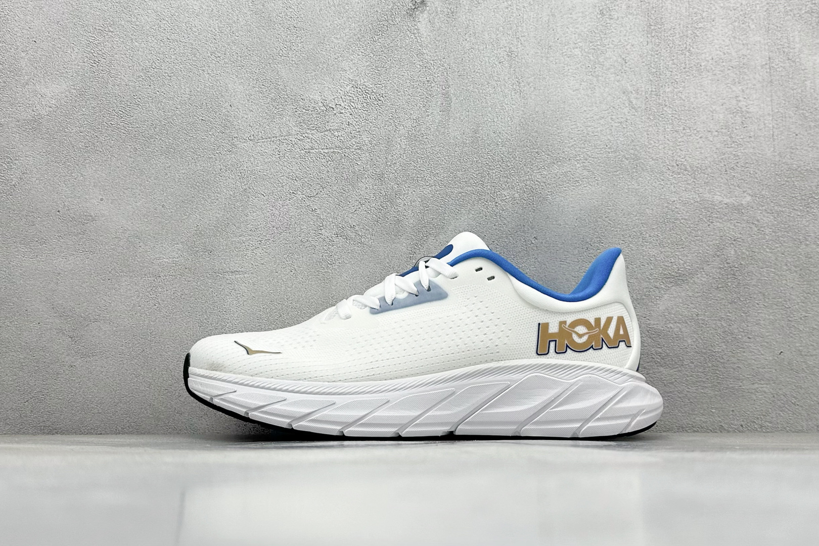 180 BF版HOKA ONE ONE Arahi 7 低帮专业越野跑步鞋 1147870 FTG