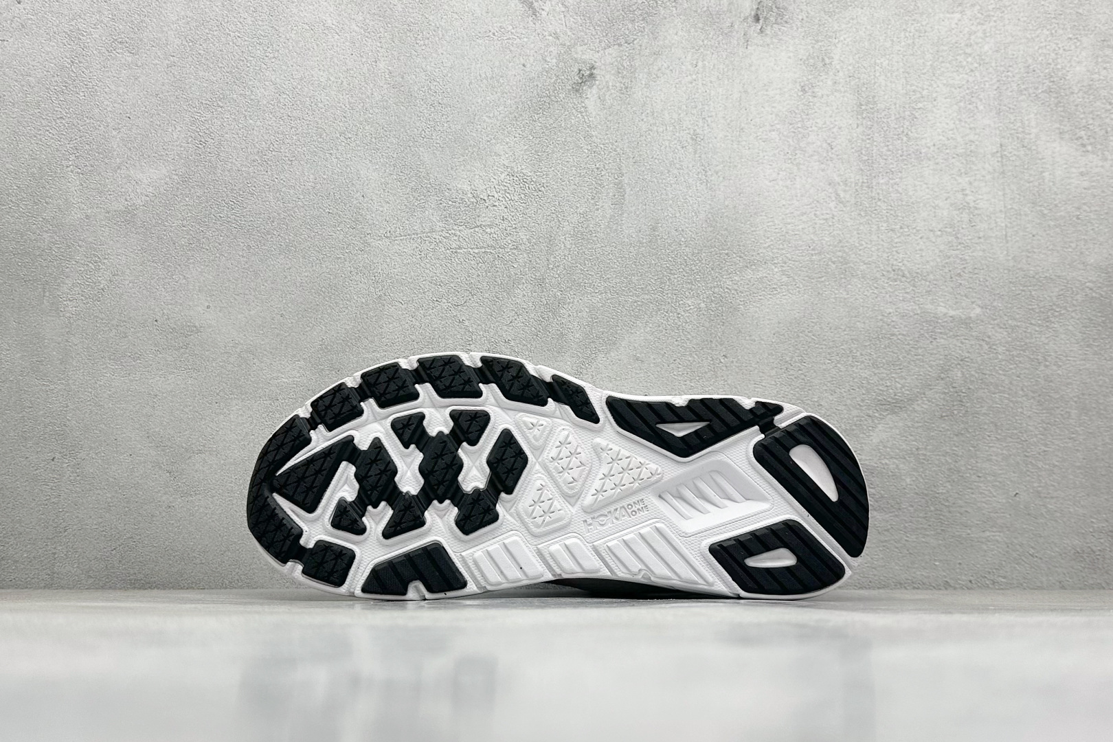 180 BF版HOKA ONE ONE Arahi 7 低帮专业越野跑步鞋 1147870 FTG