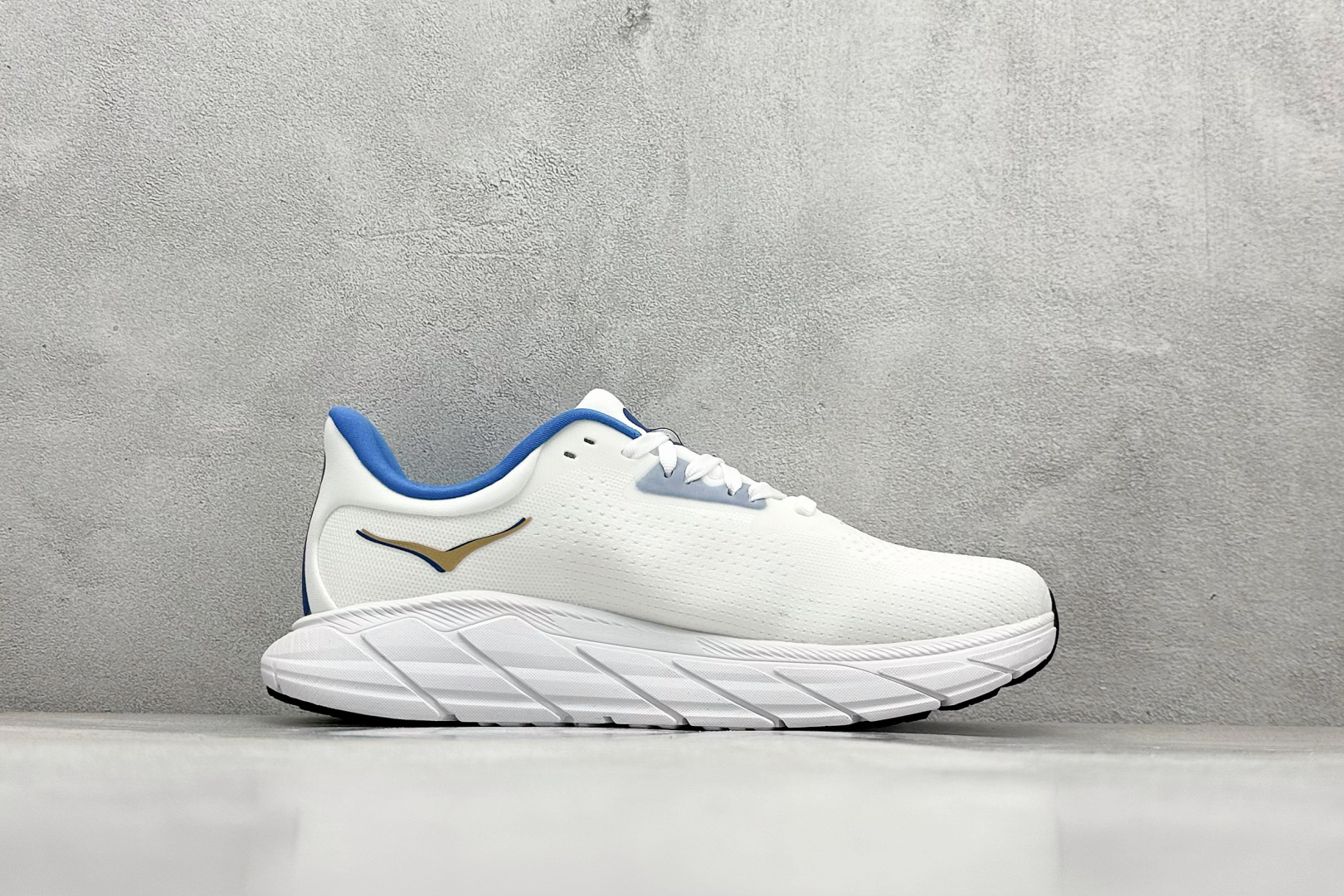 180 BF版HOKA ONE ONE Arahi 7 低帮专业越野跑步鞋 1147870 FTG