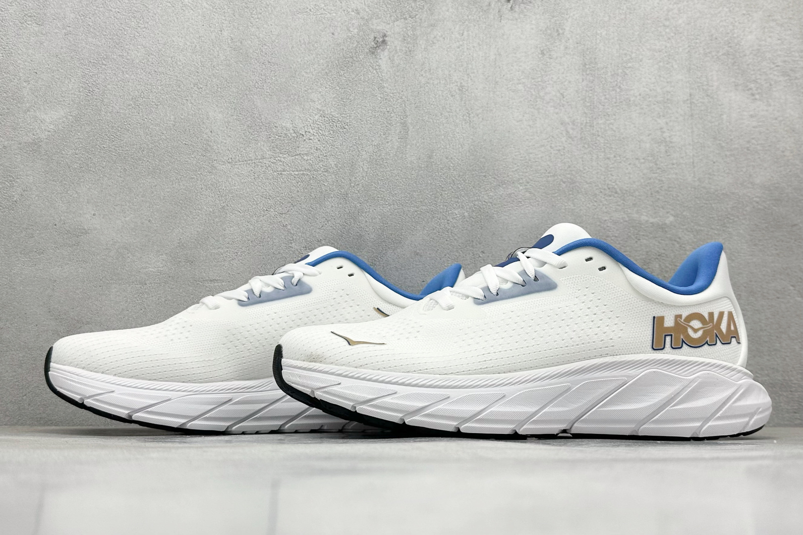 180 BF版HOKA ONE ONE Arahi 7 低帮专业越野跑步鞋 1147870 FTG