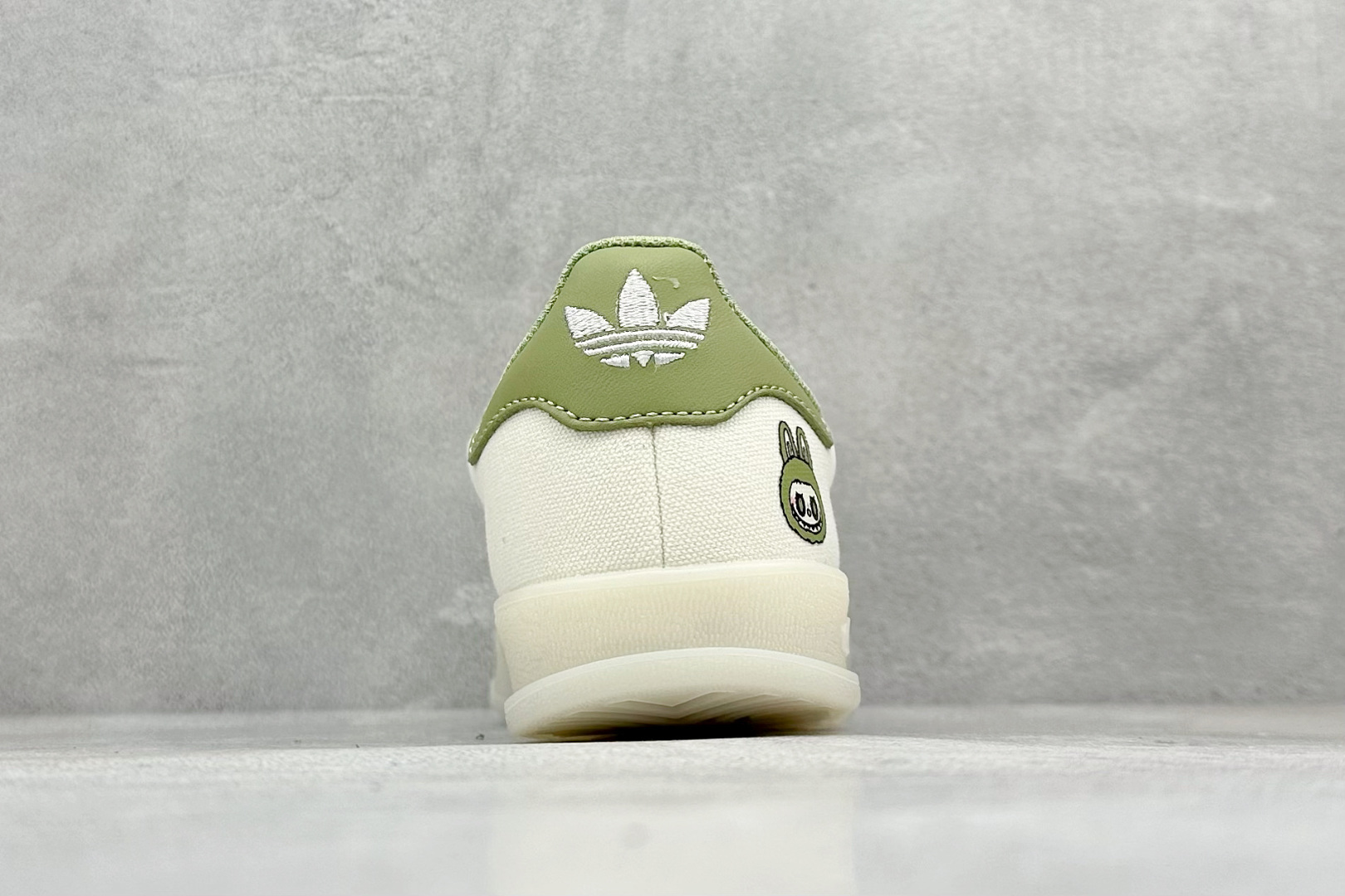 240 adidoriginals Samba OG 绿白拉布布 桑巴舞系列复古经典轻便板鞋 DM1234-019