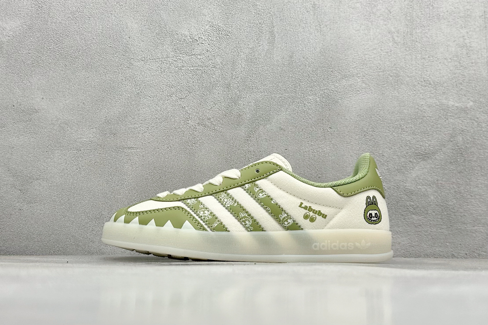 240 adidoriginals Samba OG 绿白拉布布 桑巴舞系列复古经典轻便板鞋 DM1234-019