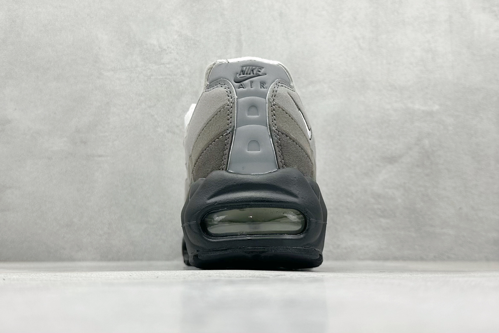 260 Nike Air Max 95 复古减震气垫跑鞋 AT2865-003
