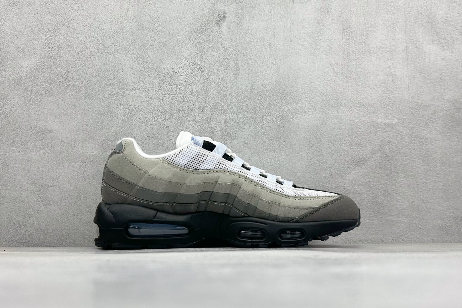 260 Nike Air Max 95 复古减震气垫跑鞋 CD1529-001