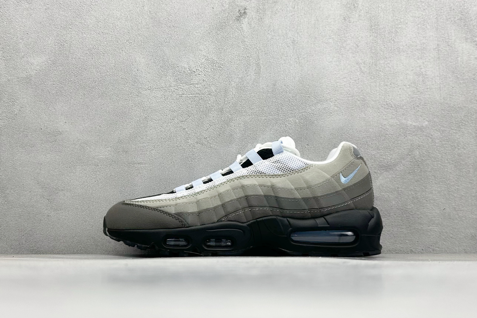 260 Nike Air Max 95 复古减震气垫跑鞋 CD1529-001