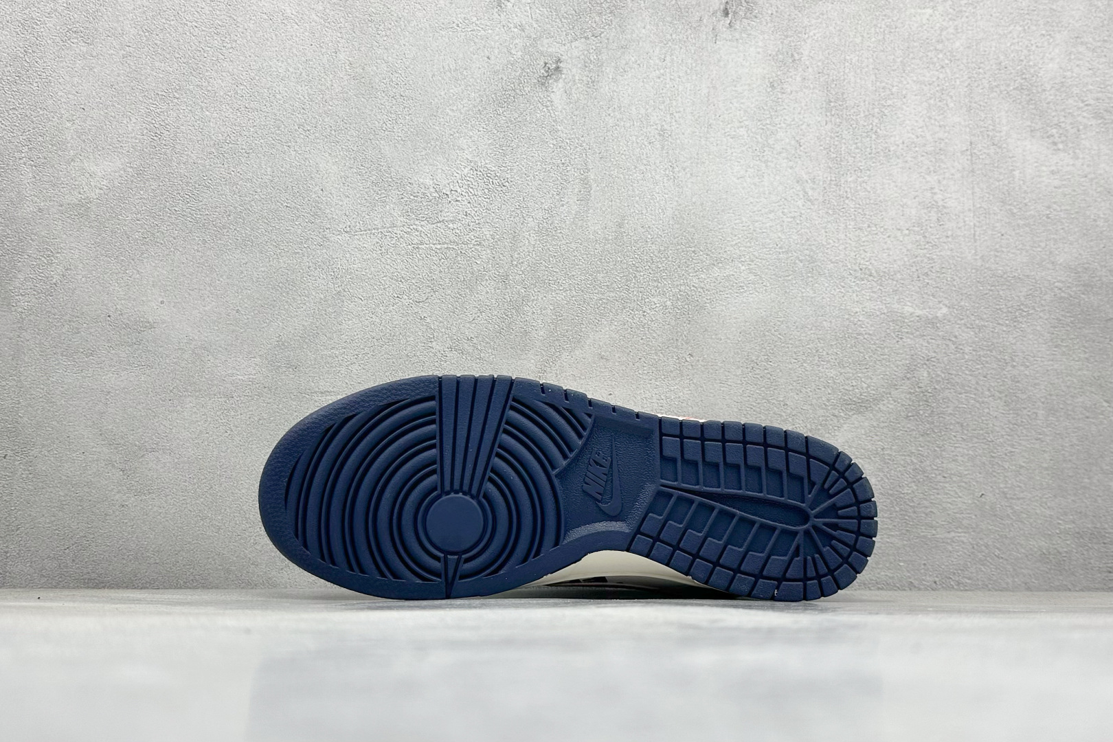 240 Nike SB Dunk Low“北面联名——灰蓝红勾配色” 高端定制 低帮休闲板鞋 F8698-208
