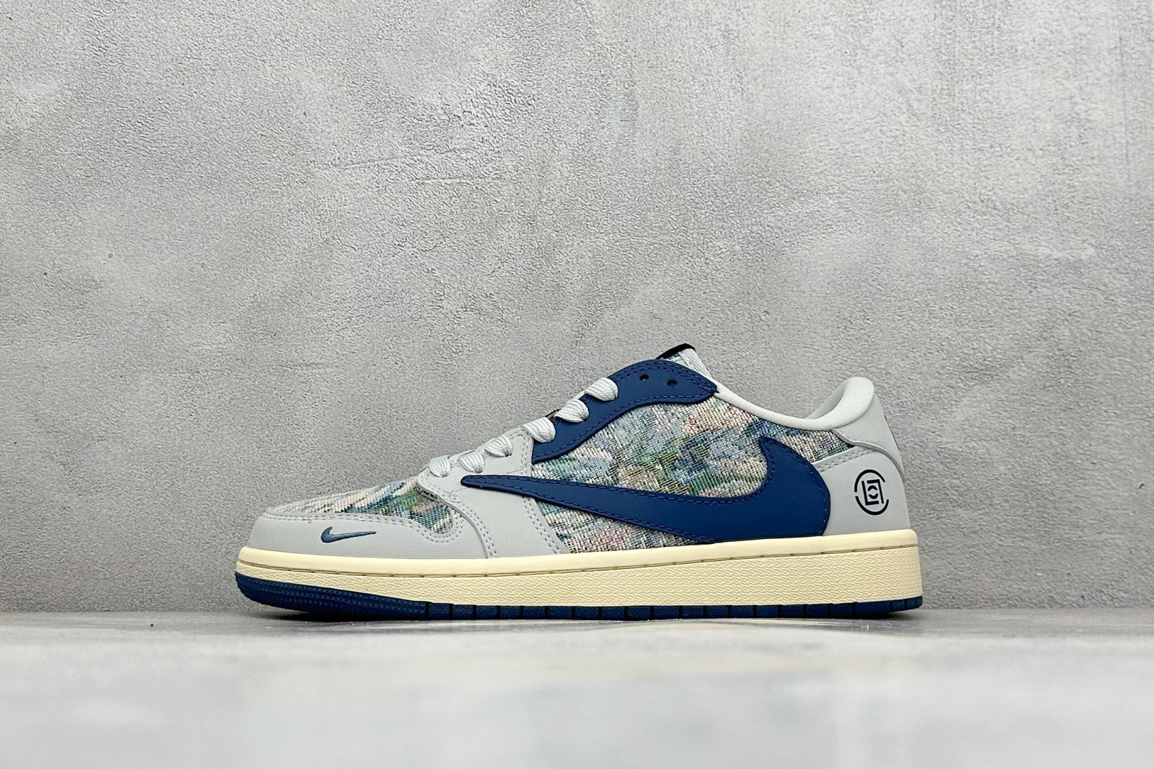福利特价  Travis Scott x Fragment Design x Air Jordan 1 Low OG SP AJ1 乔1 冠希联名-灰蓝针织 低帮文化休闲板鞋 货号：JH6088-707  尺码：36 36.5 37.5 38 38.5 39 40 40.5 41 42 42.5 43 44 44.5 45-选品中心