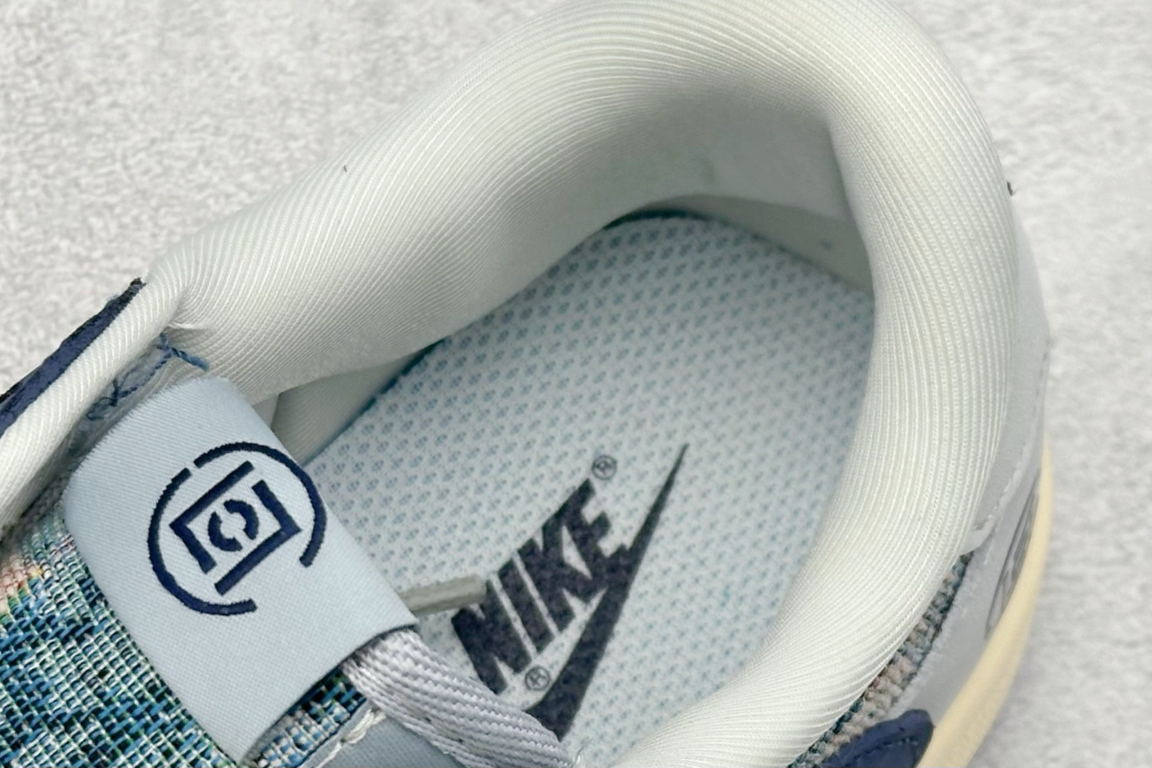 图片[8]-福利特价  Travis Scott x Fragment Design x Air Jordan 1 Low OG SP AJ1 乔1 冠希联名-灰蓝针织 低帮文化休闲板鞋 货号：JH6088-707  尺码：36 36.5 37.5 38 38.5 39 40 40.5 41 42 42.5 43 44 44.5 45-选品中心