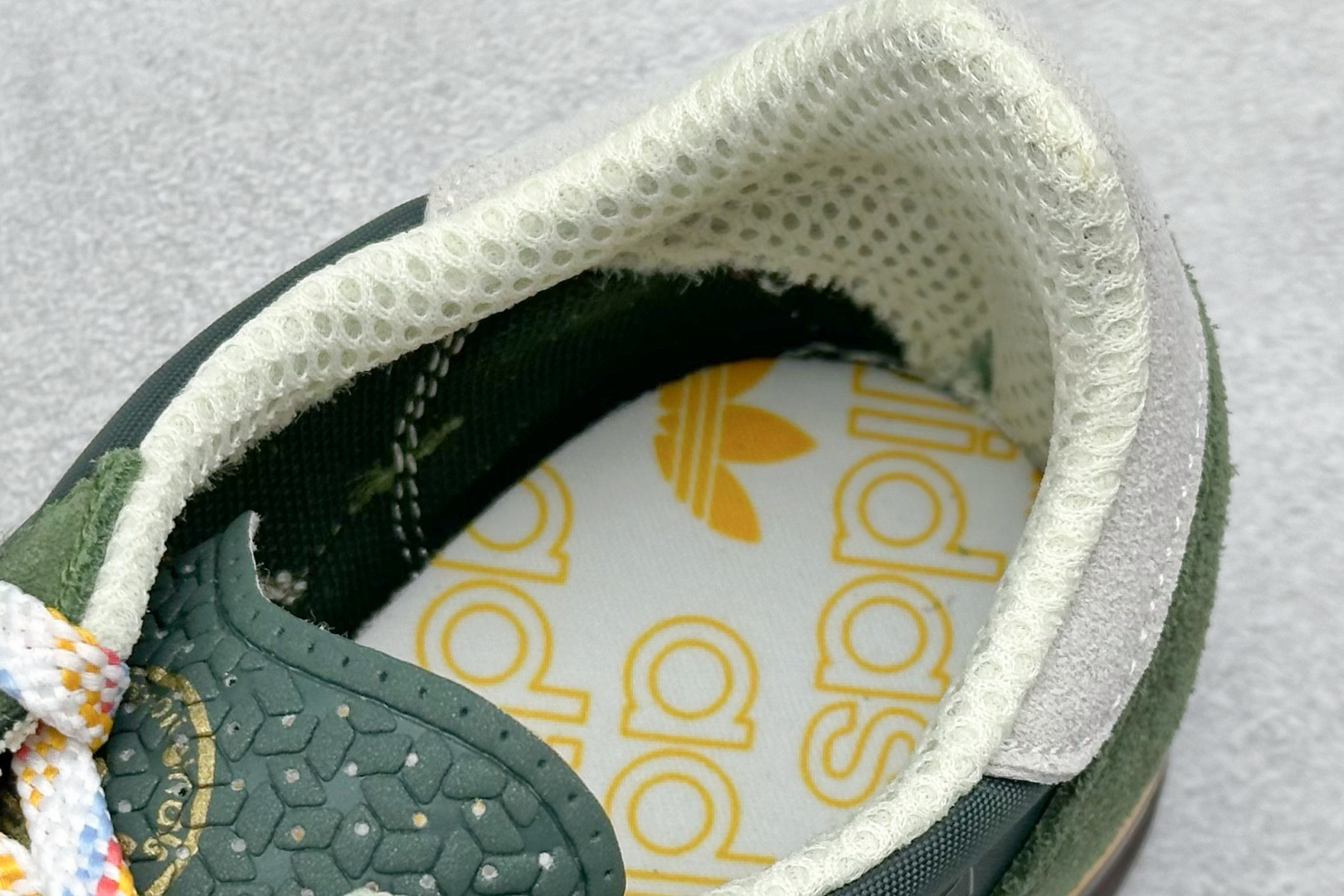 180 AD Originals SL 72 RS 阿迪经典复古慢跑鞋 JR9416