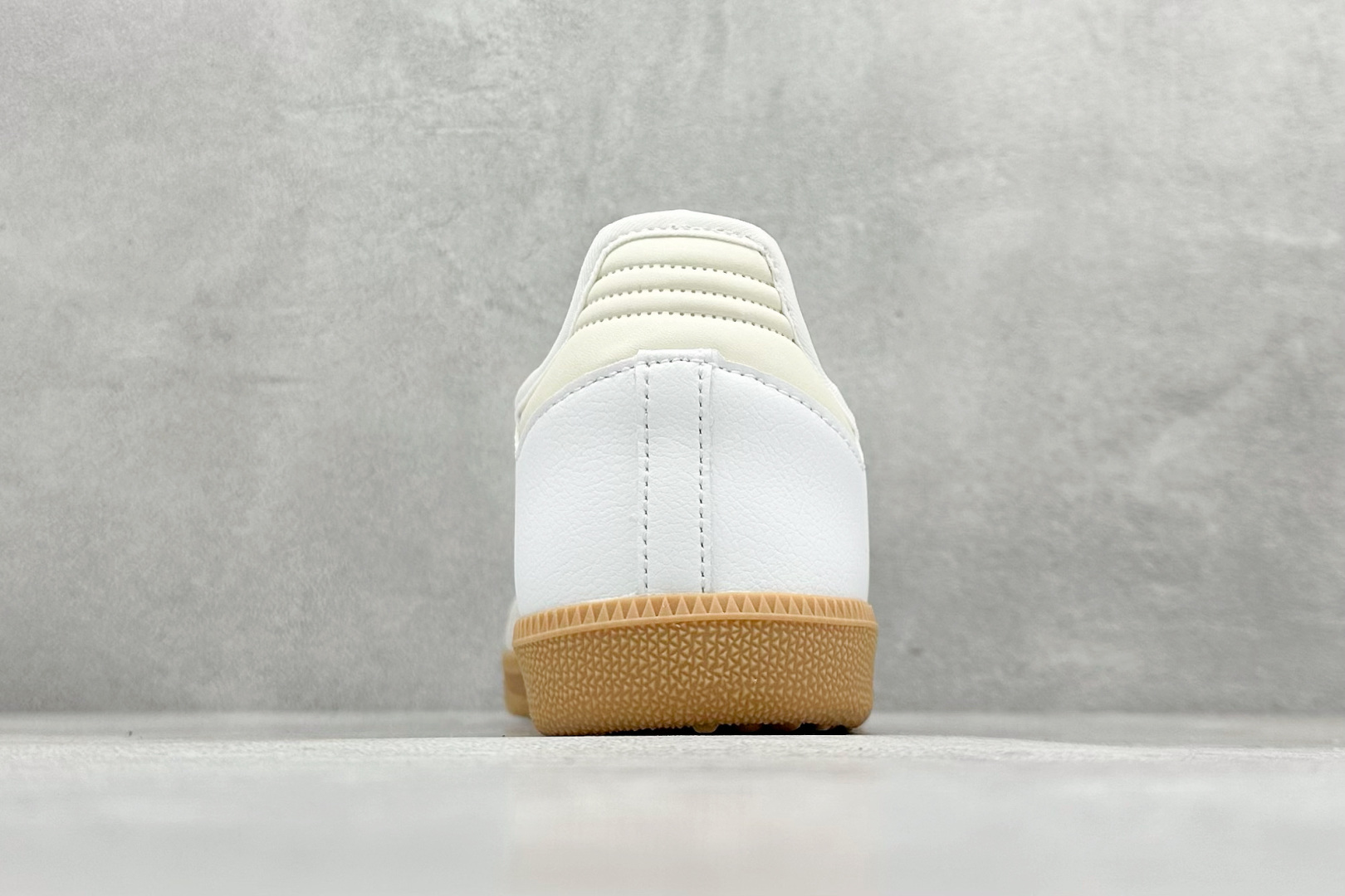 140 AdidSamba Jane 玛丽珍板鞋懒人一脚蹬运动鞋 AdidSamba Janes采用皮革材质 JR1402