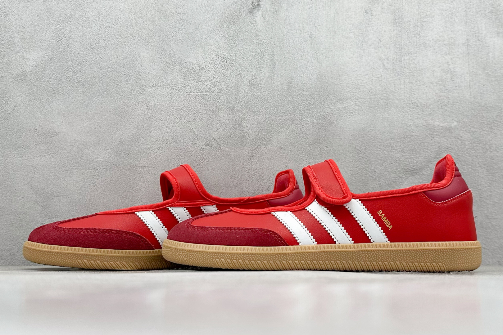 140 AdidSamba Jane 玛丽珍板鞋懒人一脚蹬运动鞋 AdidSamba Janes采用皮革材质 JQ6446