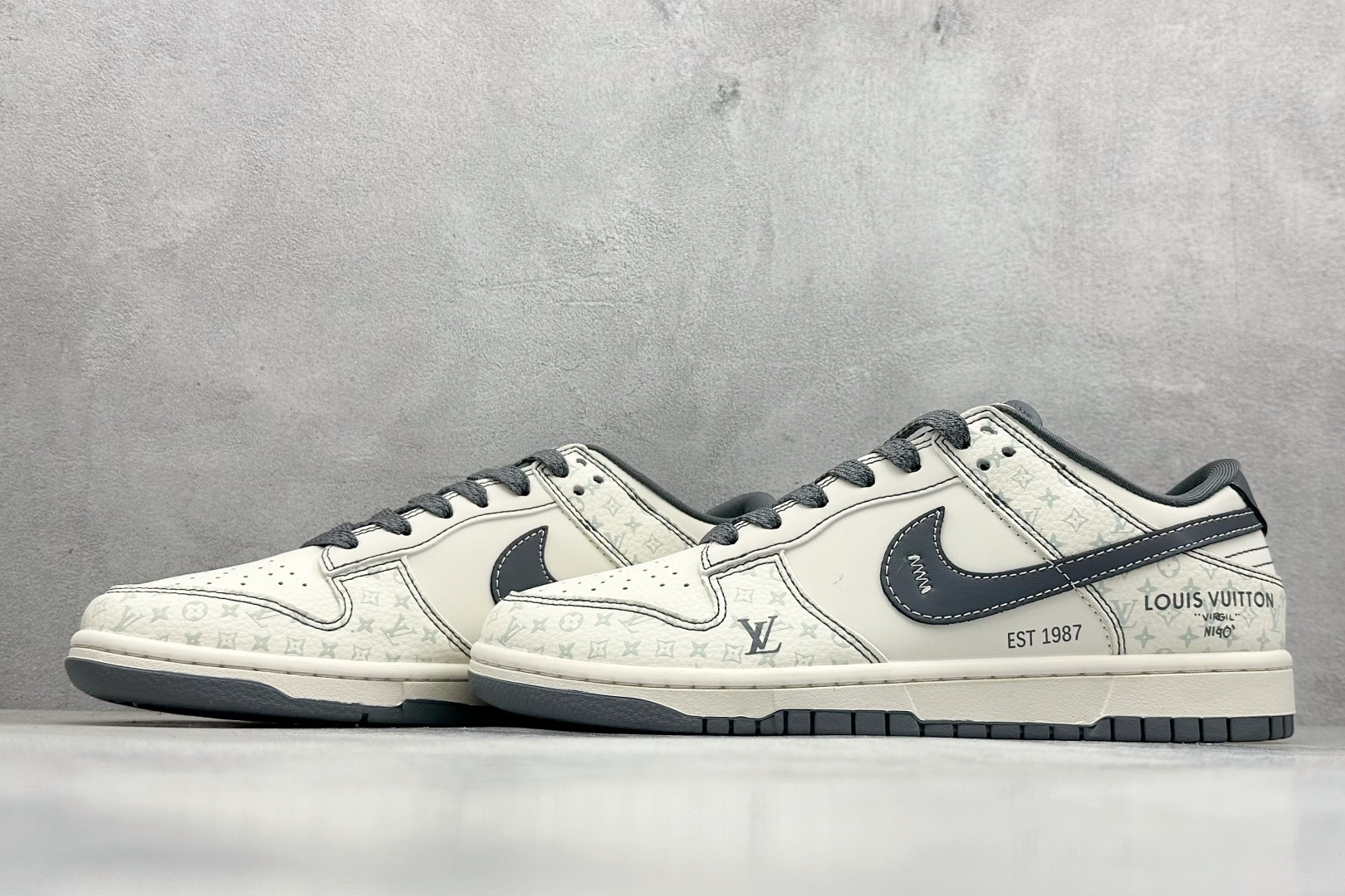 280 XC版Nike SB Dunk Low LV联名 花纹灰勾 周年高端定制 低帮休闲板鞋 YX5066-366
