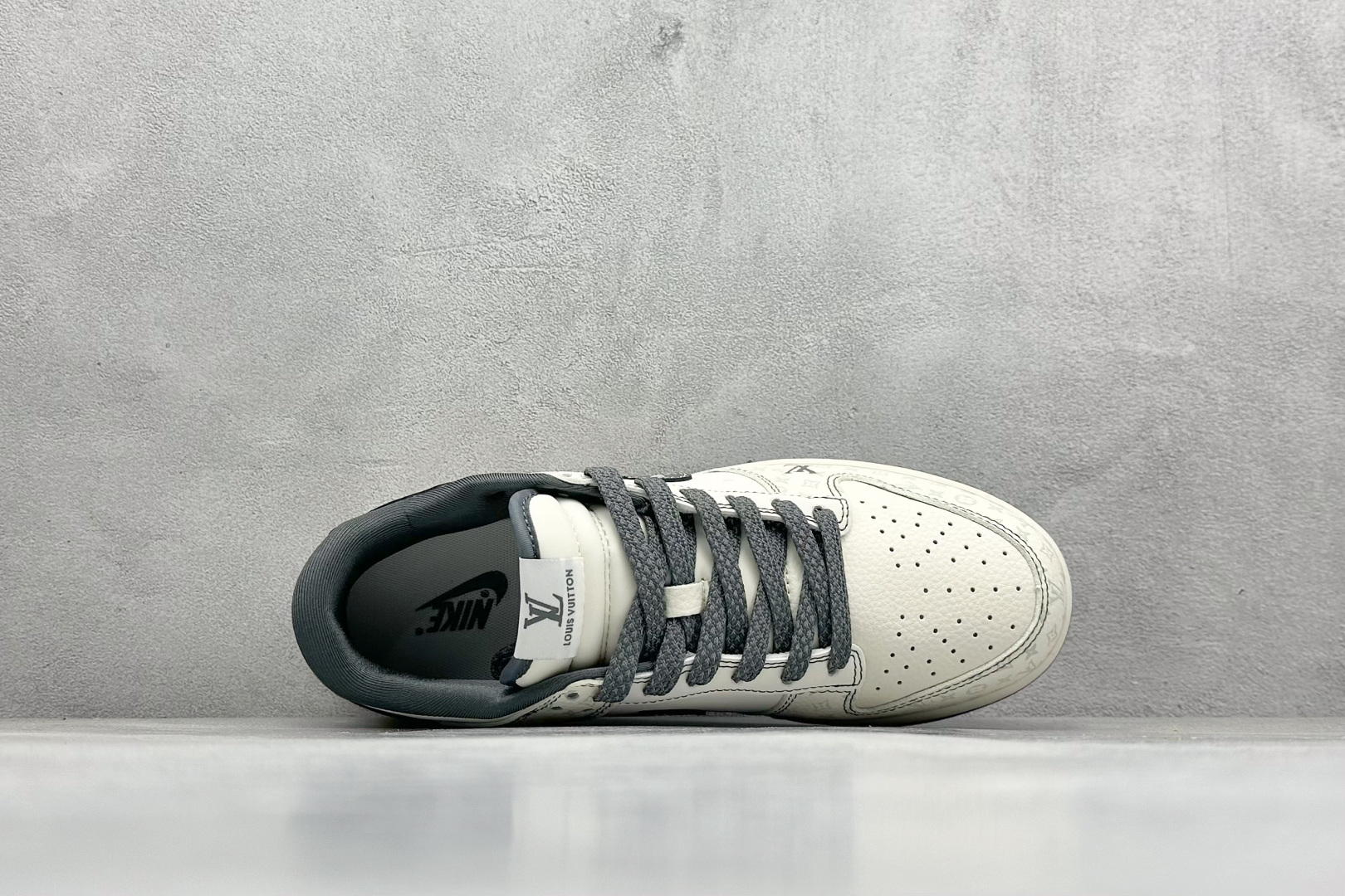 280 XC版Nike SB Dunk Low LV联名 花纹灰勾 周年高端定制 低帮休闲板鞋 YX5066-366
