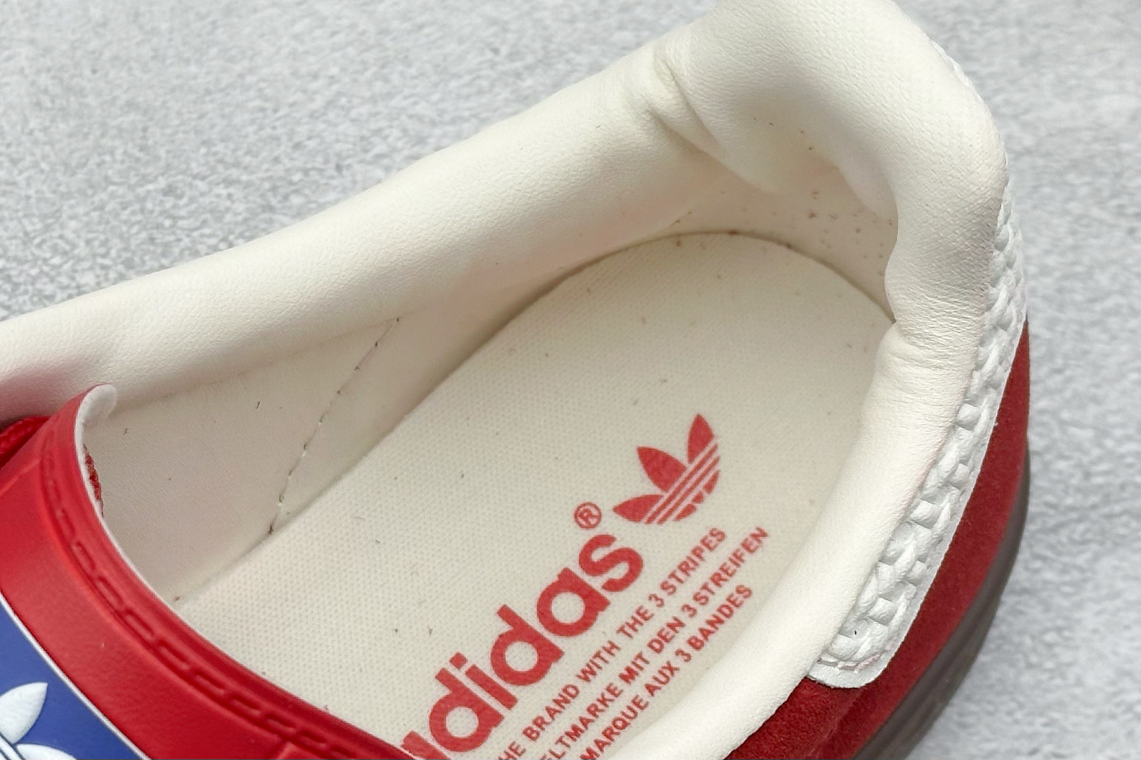 图片[8]-YH长青福利  AD Originals Gazelle INdoor 三叶草休闲防滑耐磨低帮板鞋 鞋头出色设计 塑就出众贴合感 稳固的后跟贴合足部曲线设计 软弹舒适 不易磨脚 橡胶鞋底配合防滑纹路设计 平稳抓地 货号：IF1808-选品中心