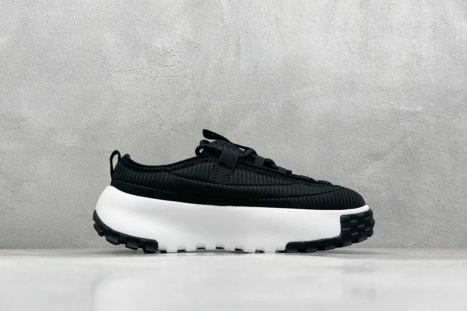 图片[2]-The North Face 北面 户外登山鞋 北面The North Face自1966年创立，由两位热爱登山徒步的年轻登山者于美西旧金山开创，不断透过研发与创新，并且将最先进的技术结合在服装与鞋款设计，生产多种外型帅气且专业能力非常强的户外运动装备而备受欢迎 货号：8A9B-KY4-选品中心