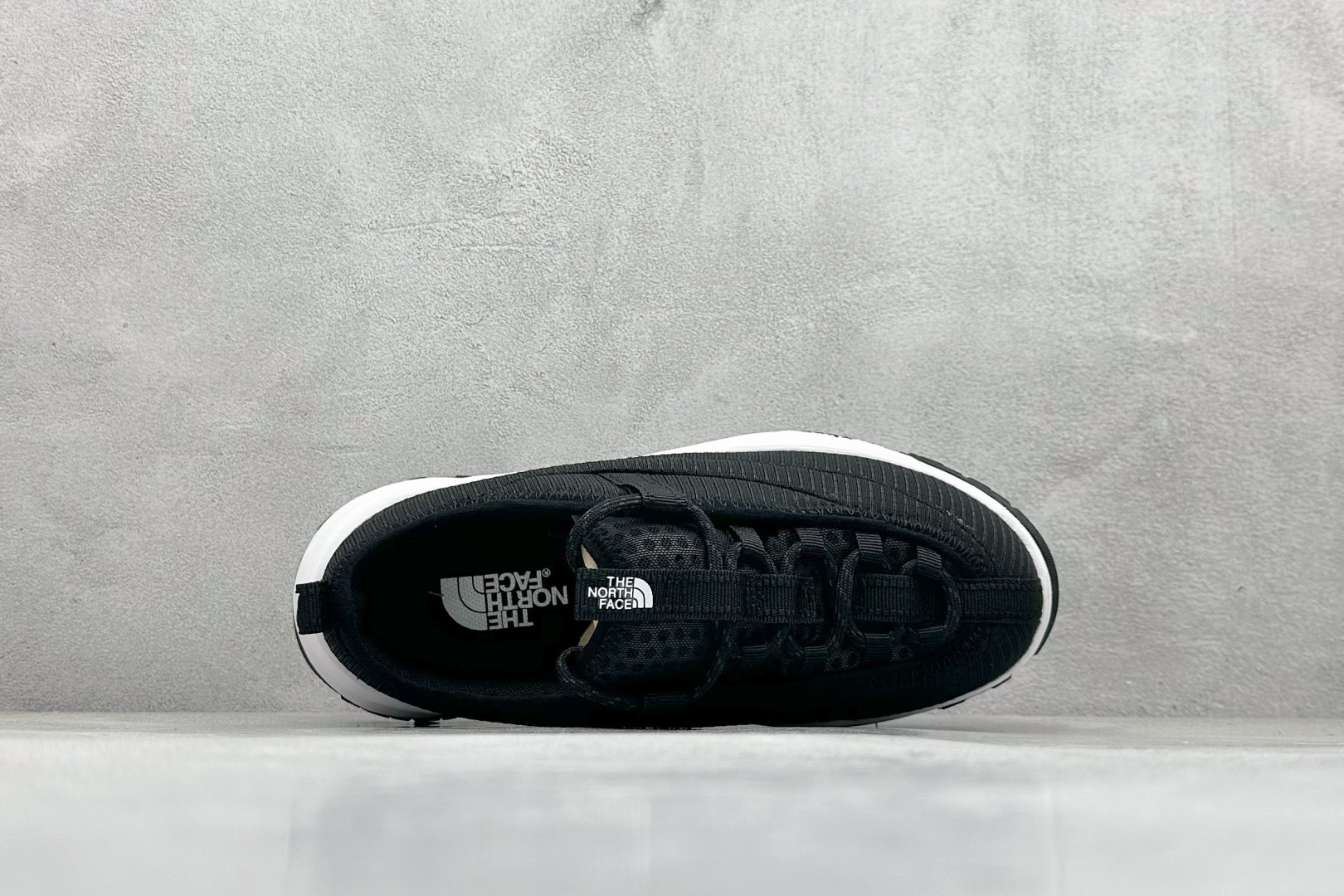 图片[3]-The North Face 北面 户外登山鞋 北面The North Face自1966年创立，由两位热爱登山徒步的年轻登山者于美西旧金山开创，不断透过研发与创新，并且将最先进的技术结合在服装与鞋款设计，生产多种外型帅气且专业能力非常强的户外运动装备而备受欢迎 货号：8A9B-KY4-选品中心