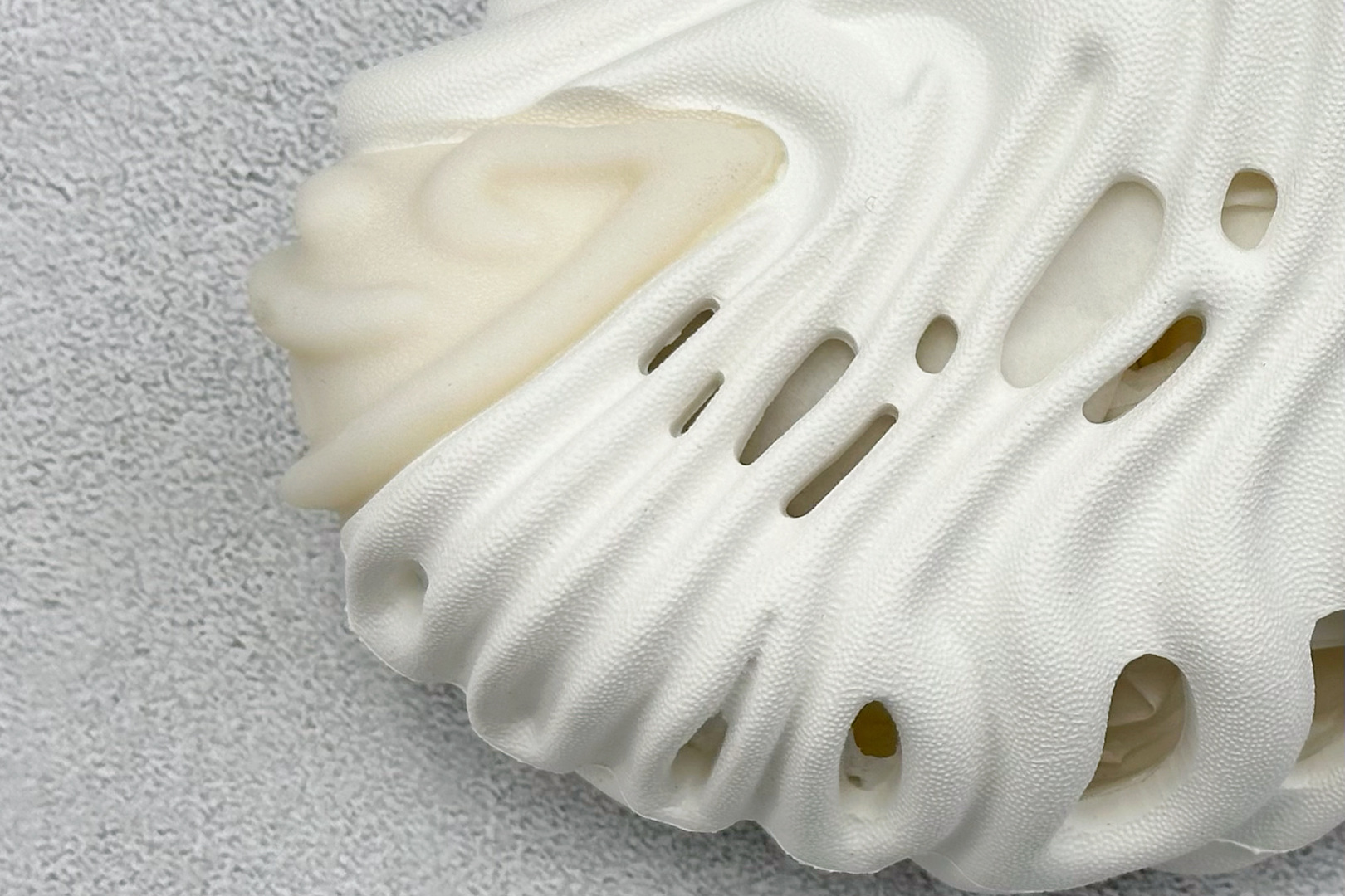 图片[7]-Salehe Bembury × Crocs Pollex Clog 卡骆驰联名指纹 洞洞凉鞋 升级原楦原数据开发修身楦型 采用高工艺EVA一次爆炸鞋底模 组合防滑耐磨水晶橡胶片 后跟魔术贴调节绑带同源一致棉实调节织带 尺码：36-46不带半-选品中心