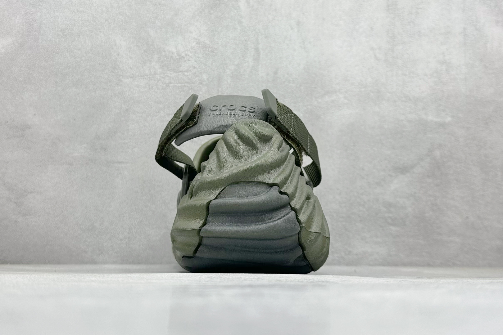 100 Salehe Bembury × Crocs Pollex Clog 卡骆驰联名指纹 洞洞凉鞋