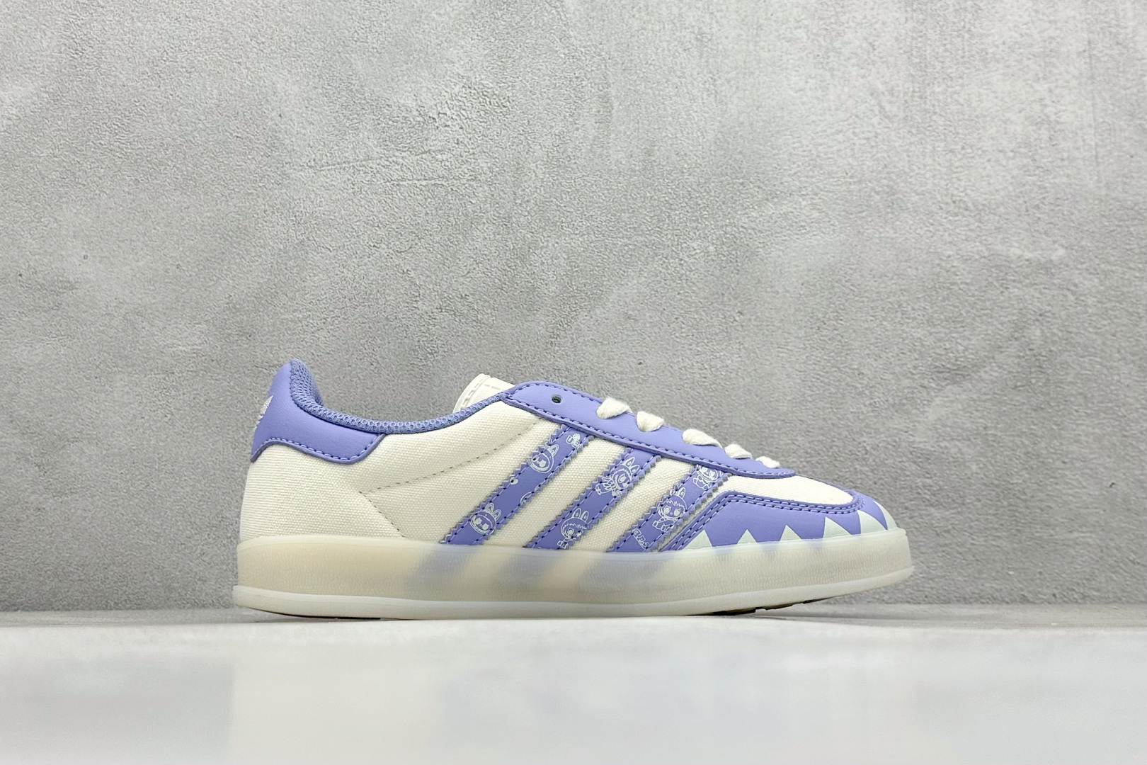 240 adidoriginals GAZELLE INDOOR Indoor T头鞋 Labubu联名 防滑耐磨轻便 低帮 板鞋  DM1234-018