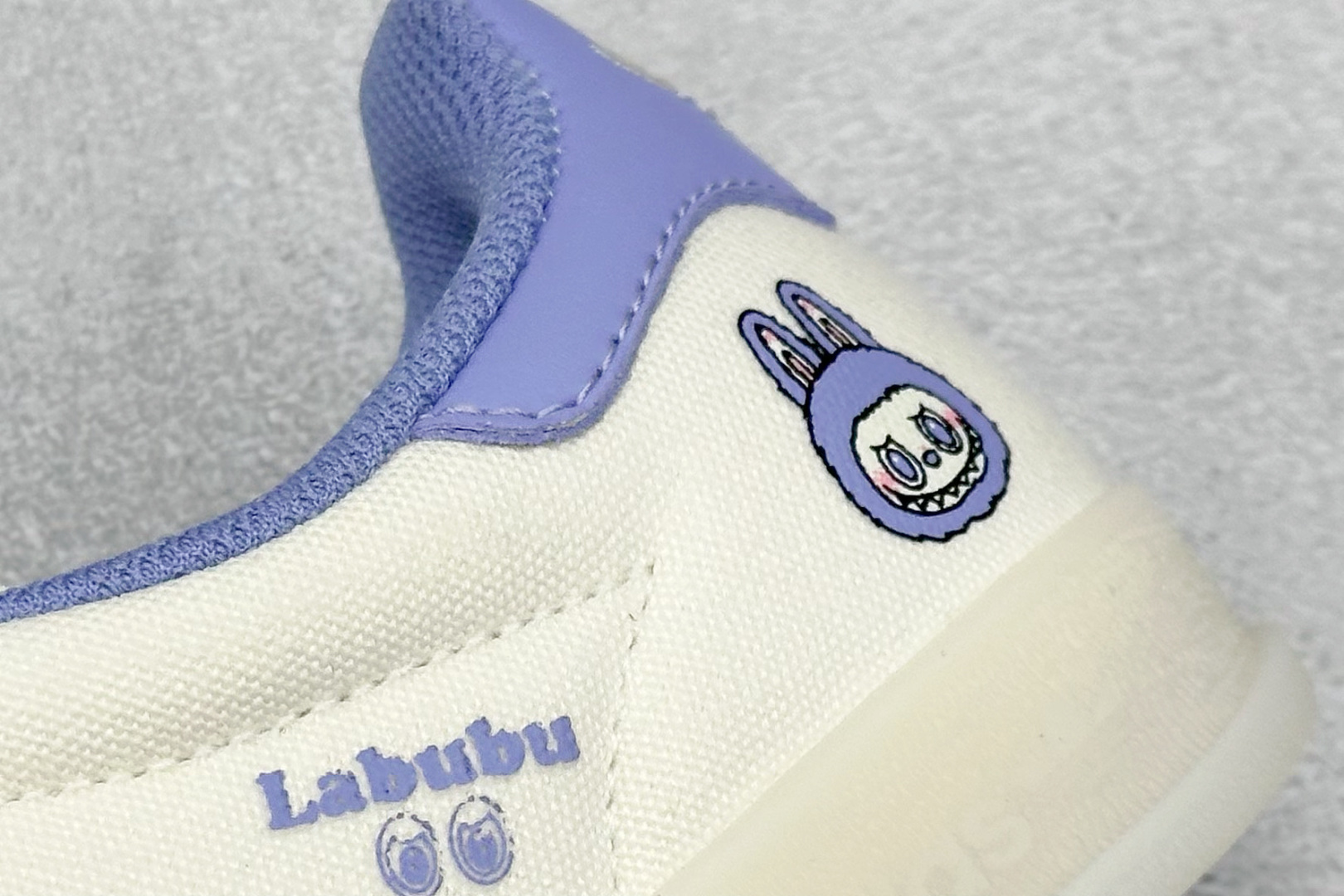 240 adidoriginals GAZELLE INDOOR Indoor T头鞋 Labubu联名 防滑耐磨轻便 低帮 板鞋  DM1234-018