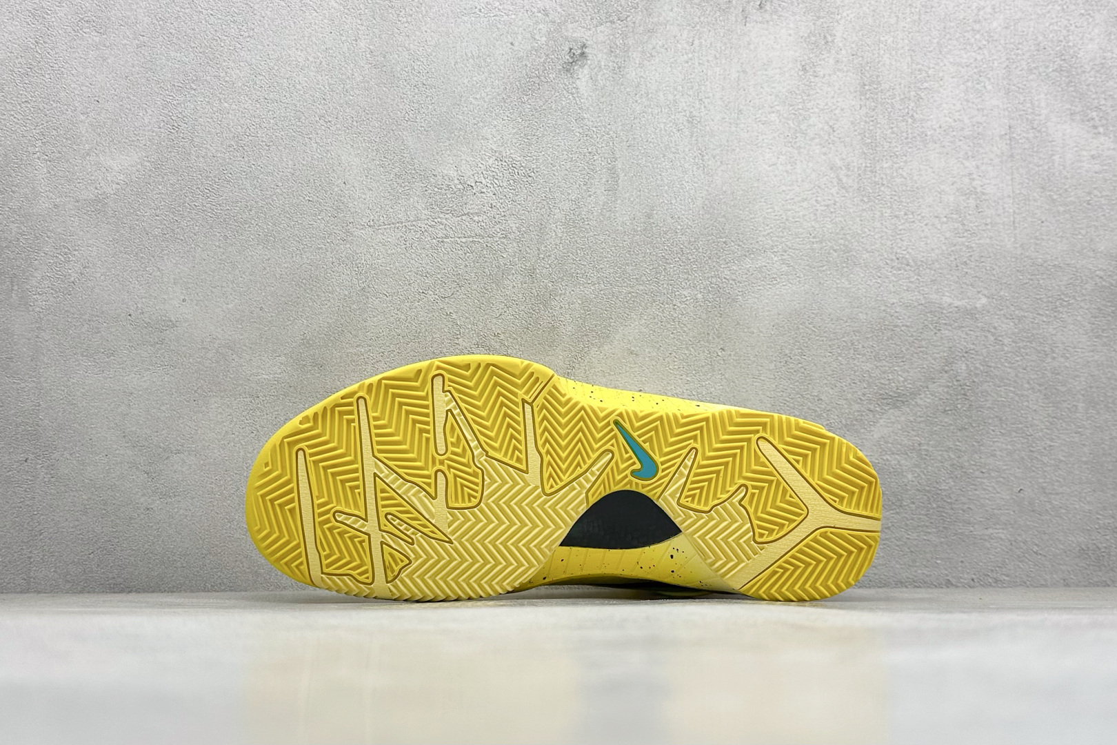 350 纯原Nike Zoom Kobe 4 ZK4 科比四代 耐高CHBL IH0587-700