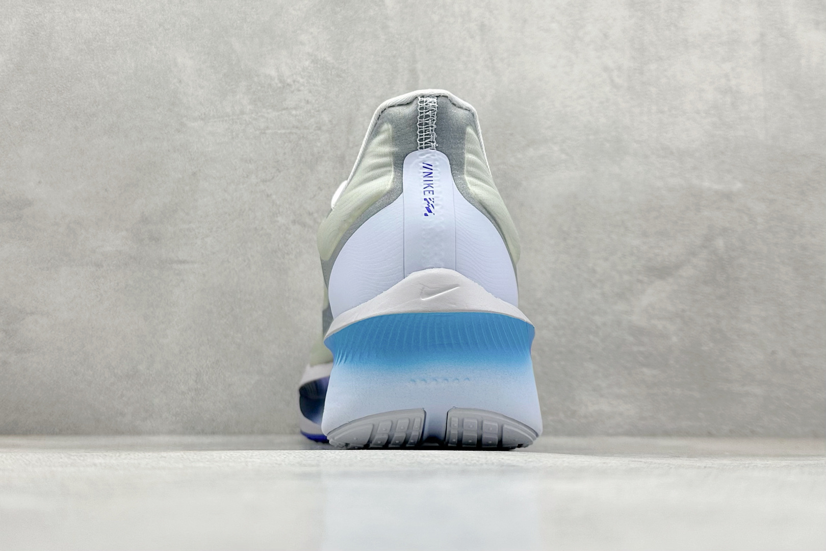 图片[6]-Nk Zoom Fly 6 耐克超弹轻盈跑步鞋  #鞋款搭载 Flyknit 材料 打造出众弹性 易于穿脱。采用React技术 轻盈耐穿泡绵打造,铸就出众回弹的顺畅迈步体验。结合内置碳纤维板,塑就柔韧灵活的迈步体验。 货号：FN8454-002  尺码：39 40 40.5 41 42 42.5 43 44 44.5 45-选品中心