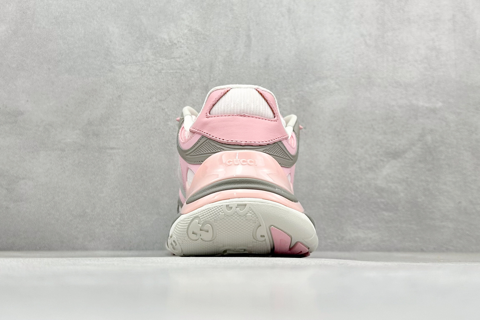 图片[6]-GUCCI/古驰 老爹鞋 圆头抽绳 百搭休闲男女运动鞋明星同款缓震慢跑鞋 此款拥有舒适的鞋面，具有很好的延展性，后跟采用柔软材质能够舒适贴合脚踝， 穿着轻松，让您在平时生活中有舒适和轻松的体验。 尺码：36 36.5 37.5 38 38.5 39 40-选品中心