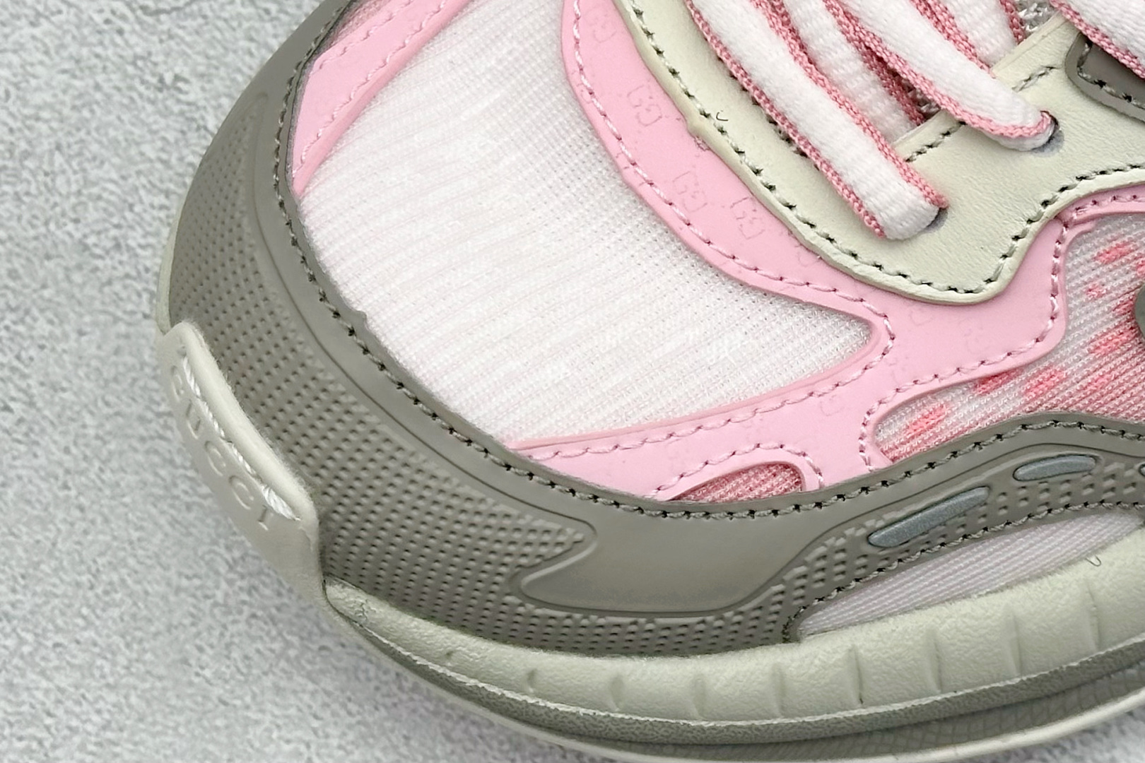 图片[7]-GUCCI/古驰 老爹鞋 圆头抽绳 百搭休闲男女运动鞋明星同款缓震慢跑鞋 此款拥有舒适的鞋面，具有很好的延展性，后跟采用柔软材质能够舒适贴合脚踝， 穿着轻松，让您在平时生活中有舒适和轻松的体验。 尺码：36 36.5 37.5 38 38.5 39 40-选品中心