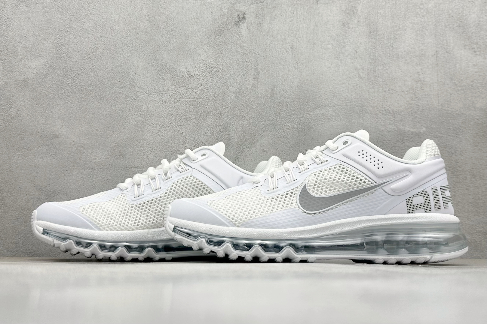 180 NIKE Air Max 2013 耐克复古透气网布 全掌气垫 缓震跑步鞋 HF4884-100