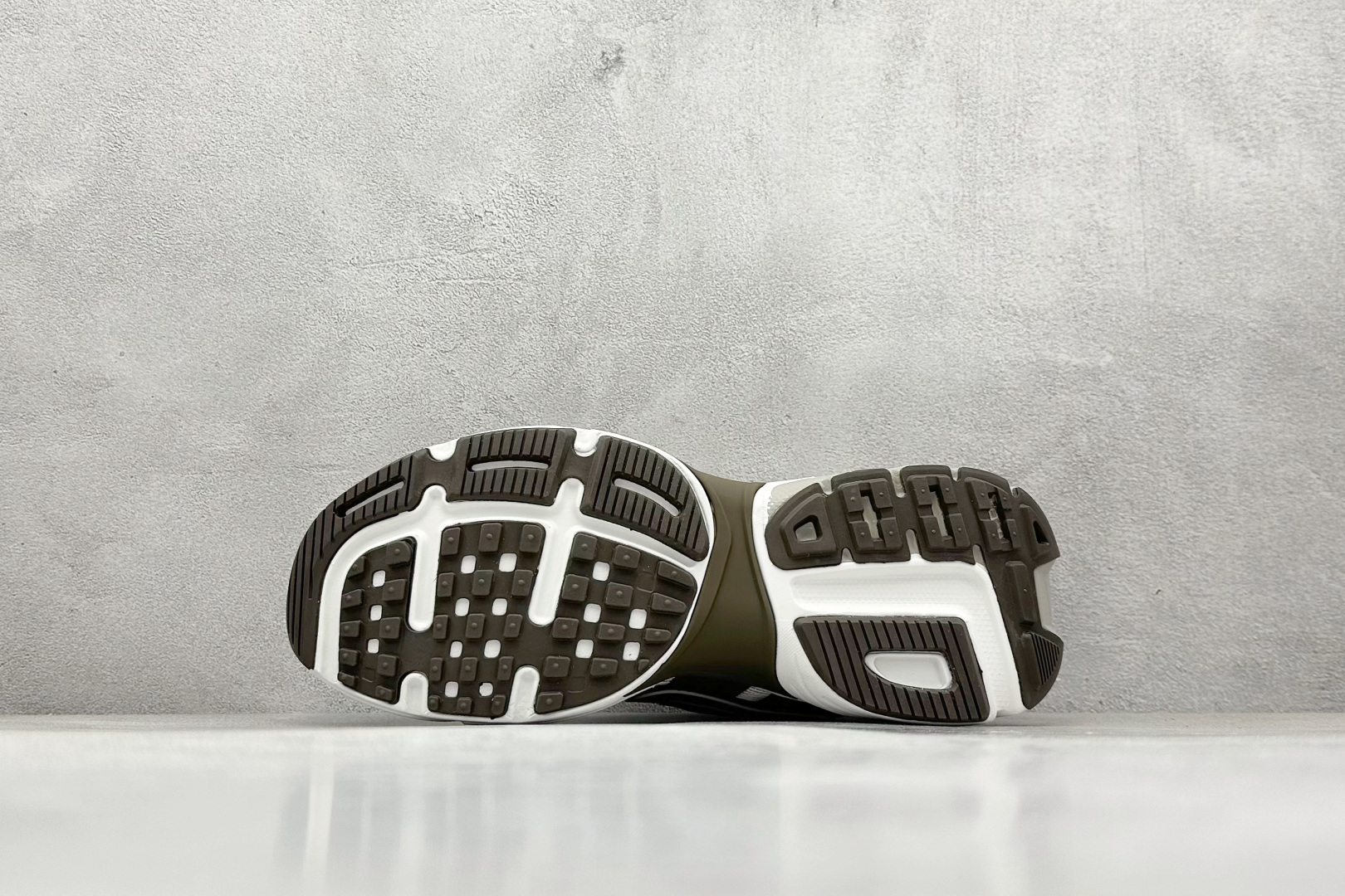 190 NIKE V2K Runtekk 减震防滑复古低帮跑步鞋 HV6416-200