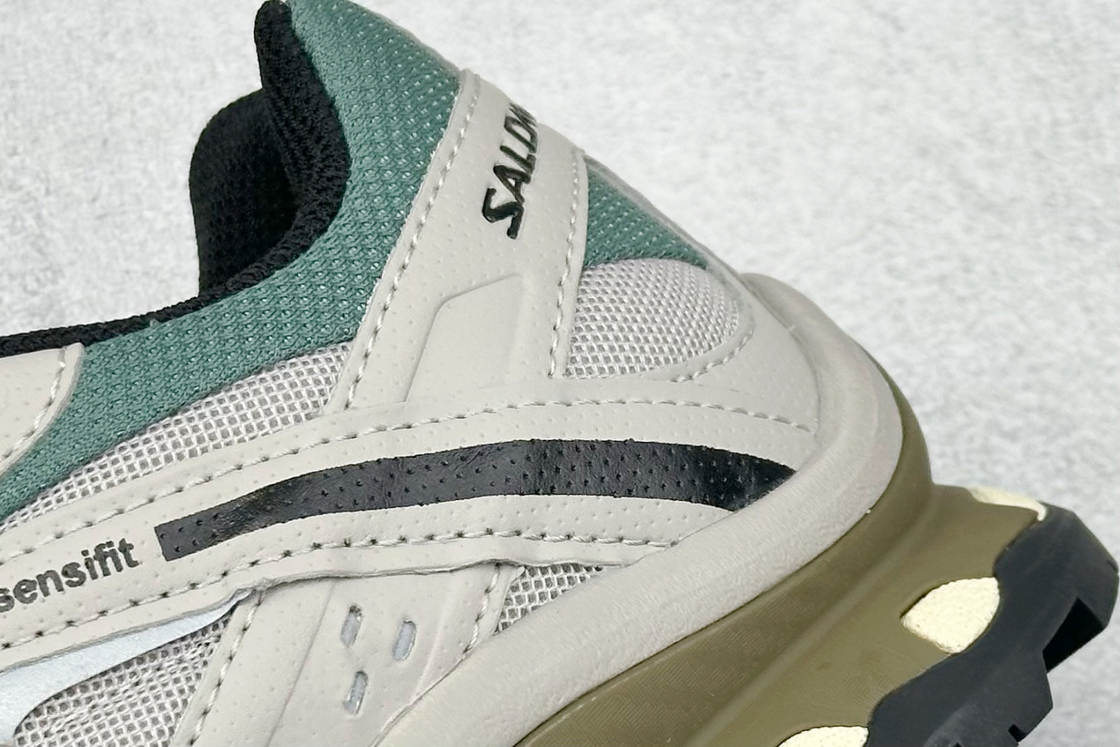 图片[9]-福利特价  Salomon XT-Quest 萨洛蒙复古机能潮流休闲跑鞋 鞋面覆盖TPU支撑 轻量透气欧索莱环保去臭环型组合鞋垫 三层双层组合橡胶ACS科技全地形锯齿防滑大底 UP团队监工打造 原鞋原数据纸板打造 细节提升 平台/外贸/高端零售专供品质 货号：474790 27 GO 尺码：36 36.5 37 38 38.5 39 40 40.5 41 42 42.5 43 44 45-选品中心