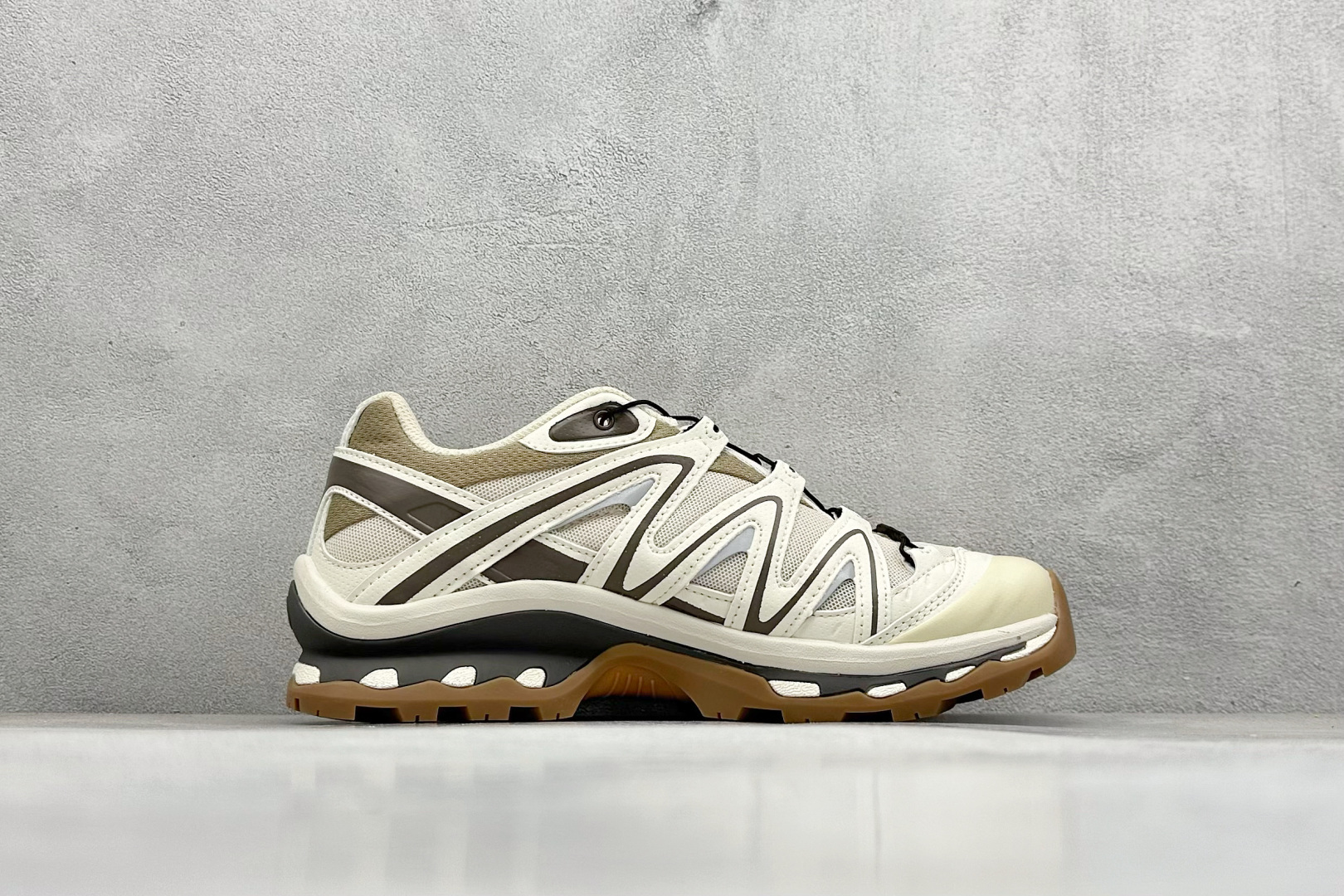 图片[2]-福利特价  Salomon XT-Quest 萨洛蒙复古机能潮流休闲跑鞋 鞋面覆盖TPU支撑 轻量透气欧索莱环保去臭环型组合鞋垫 三层双层组合橡胶ACS科技全地形锯齿防滑大底 UP团队监工打造 原鞋原数据纸板打造 细节提升 平台/外贸/高端零售专供品质 货号：475413 24 GO 尺码：36 36.5 37 38 38.5 39 40 40.5 41 42 42.5 43 44 45-选品中心