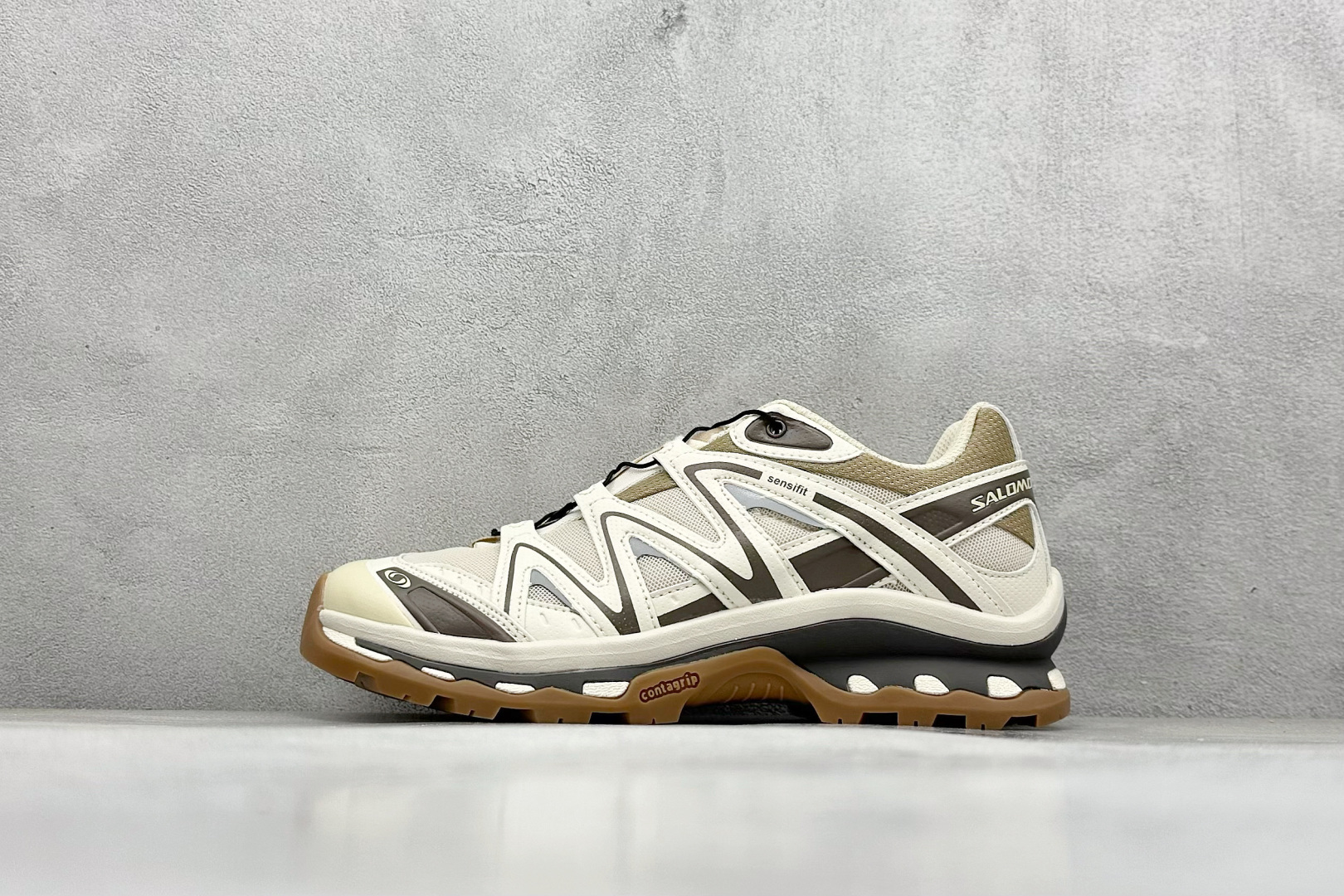 福利特价 Salomon XT-Quest 萨洛蒙复古机能潮流休闲跑鞋 鞋面覆盖TPU支撑 轻量透气欧索莱环保去臭环型组合鞋垫 三层双层组合橡胶ACS科技全地形锯齿防滑大底 UP团队监工打造 原鞋原数据纸板打造 细节提升 平台/外贸/高端零售专供品质 货号:475413 24 GO 尺码:36 36.5 37 38 38.5 39 40 40.5 41 42 42.5 43 44 45-选品中心