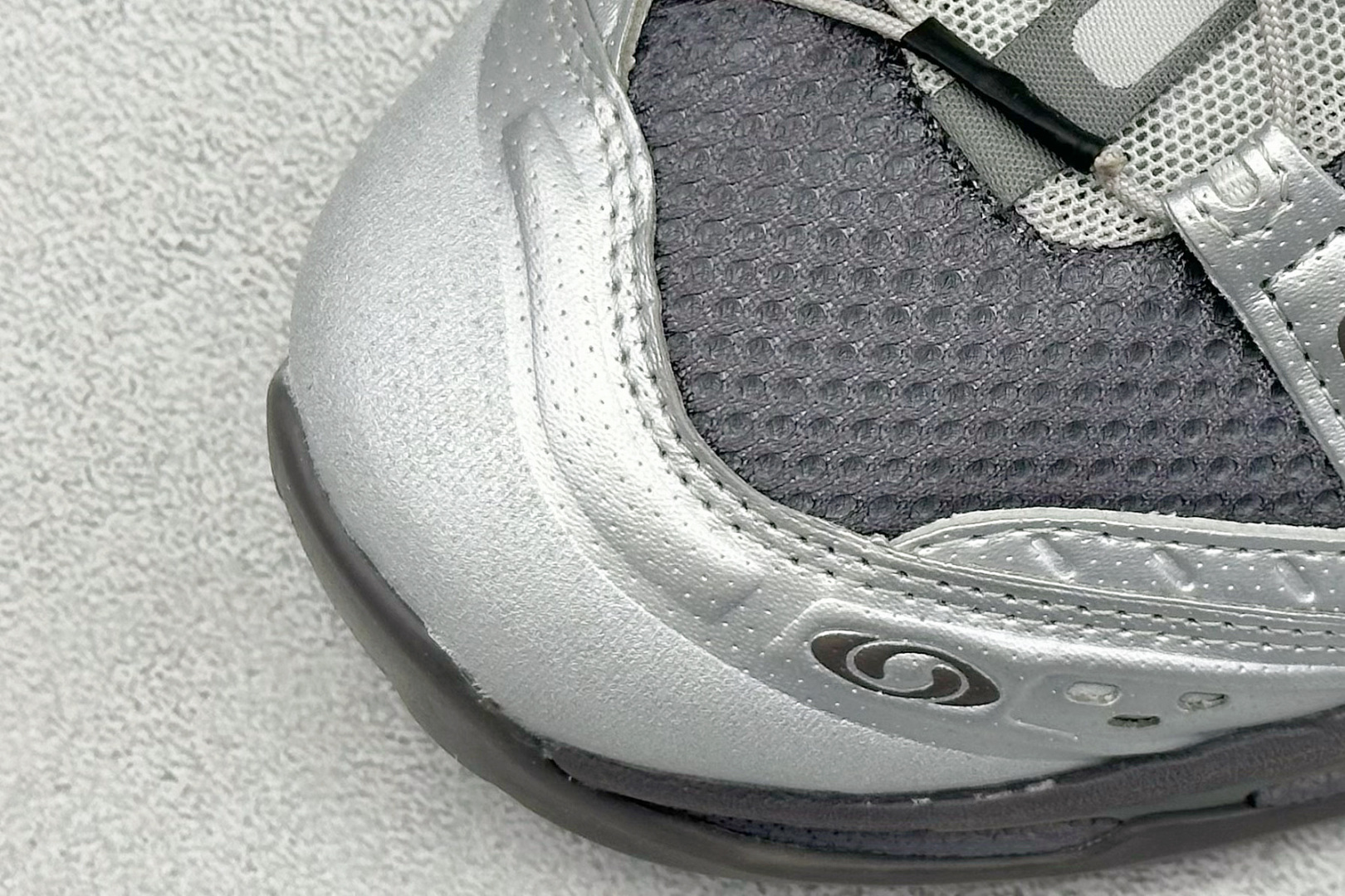 图片[7]-福利特价  Salomon XT-Quest 萨洛蒙复古机能潮流休闲跑鞋 鞋面覆盖TPU支撑 轻量透气欧索莱环保去臭环型组合鞋垫 三层双层组合橡胶ACS科技全地形锯齿防滑大底 UP团队监工打造 原鞋原数据纸板打造 细节提升 平台/外贸/高端零售专供品质 货号：474193 29 GO 尺码：36 36.5 37 38 38.5 39 40 40.5 41 42 42.5 43 44 45-选品中心